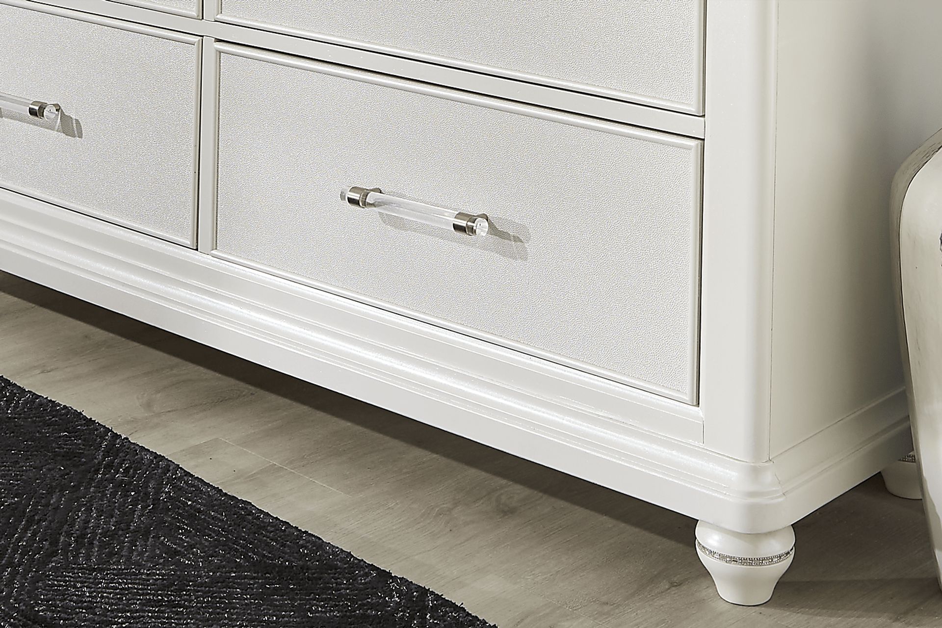 Starlet Lane White Dresser - Image 5