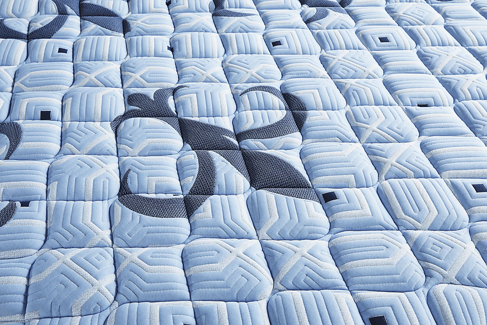 Stearns and Foster Estate Soft Tight Top King Mattress - Image 3