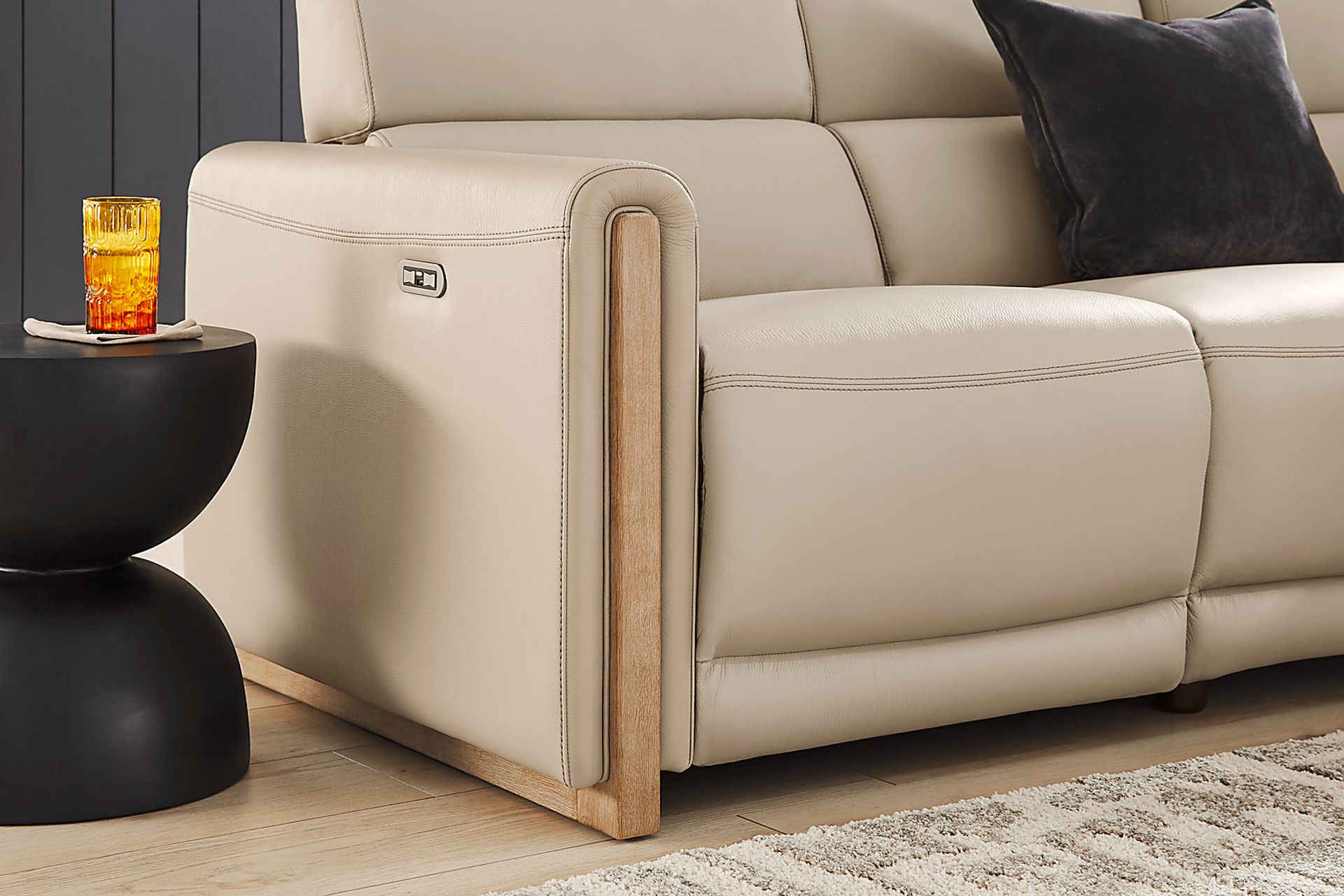 Stefano Almond Leather 5 Pc Dual Power Reclining Sectional - Image 4