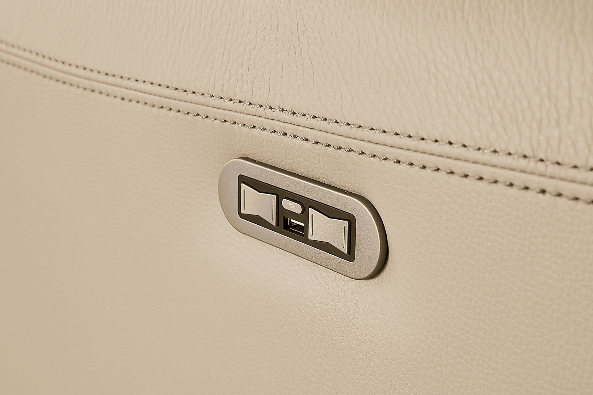 Stefano Almond Leather 7 Pc Dual Power Reclining Sectional - Image 5