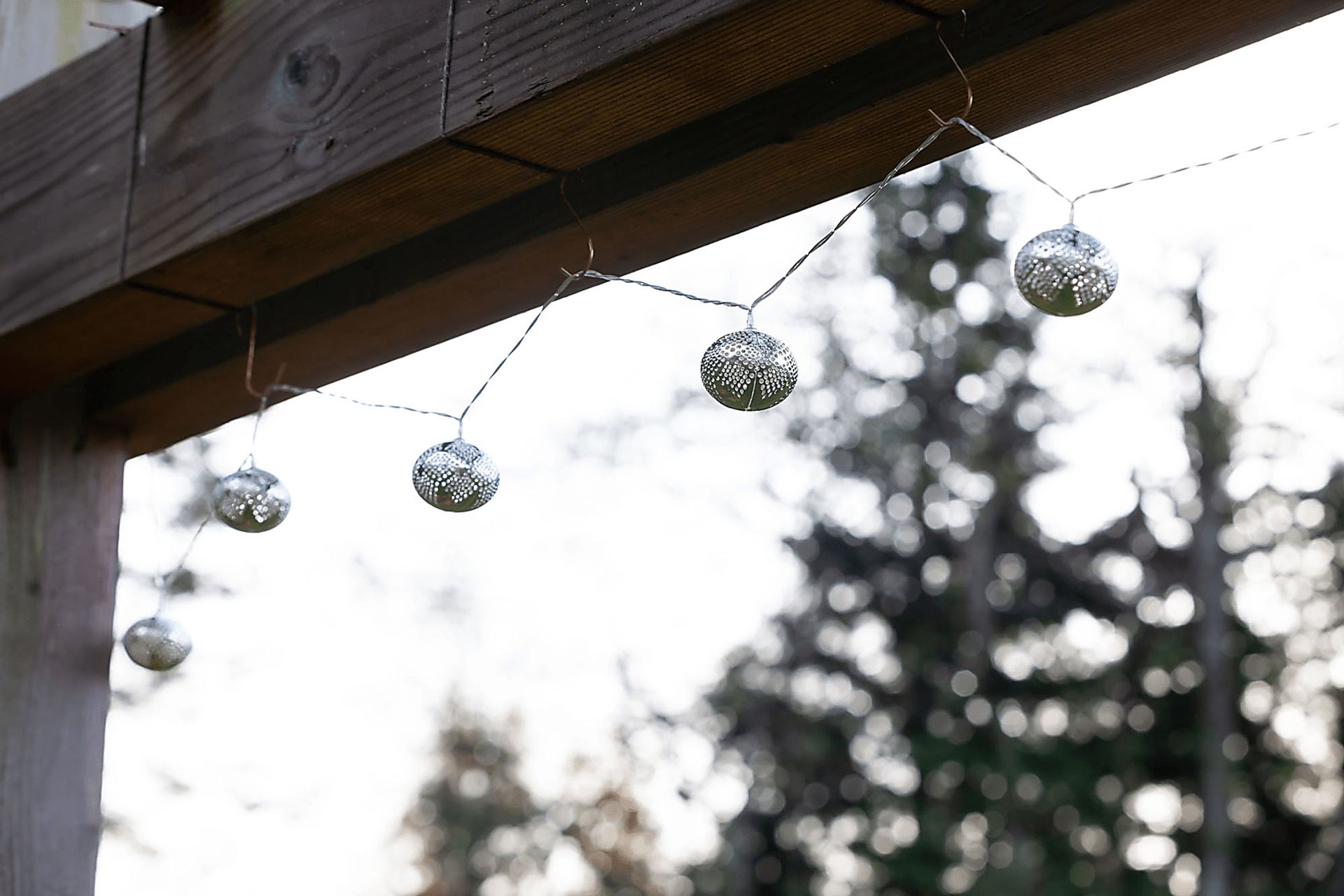 Sterling Drops Silver Outdoor Solar String Lights - Image 5