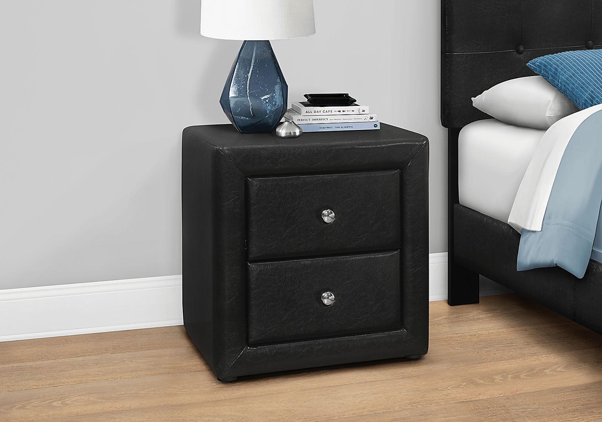 Stomner Black Nightstand - Image 3