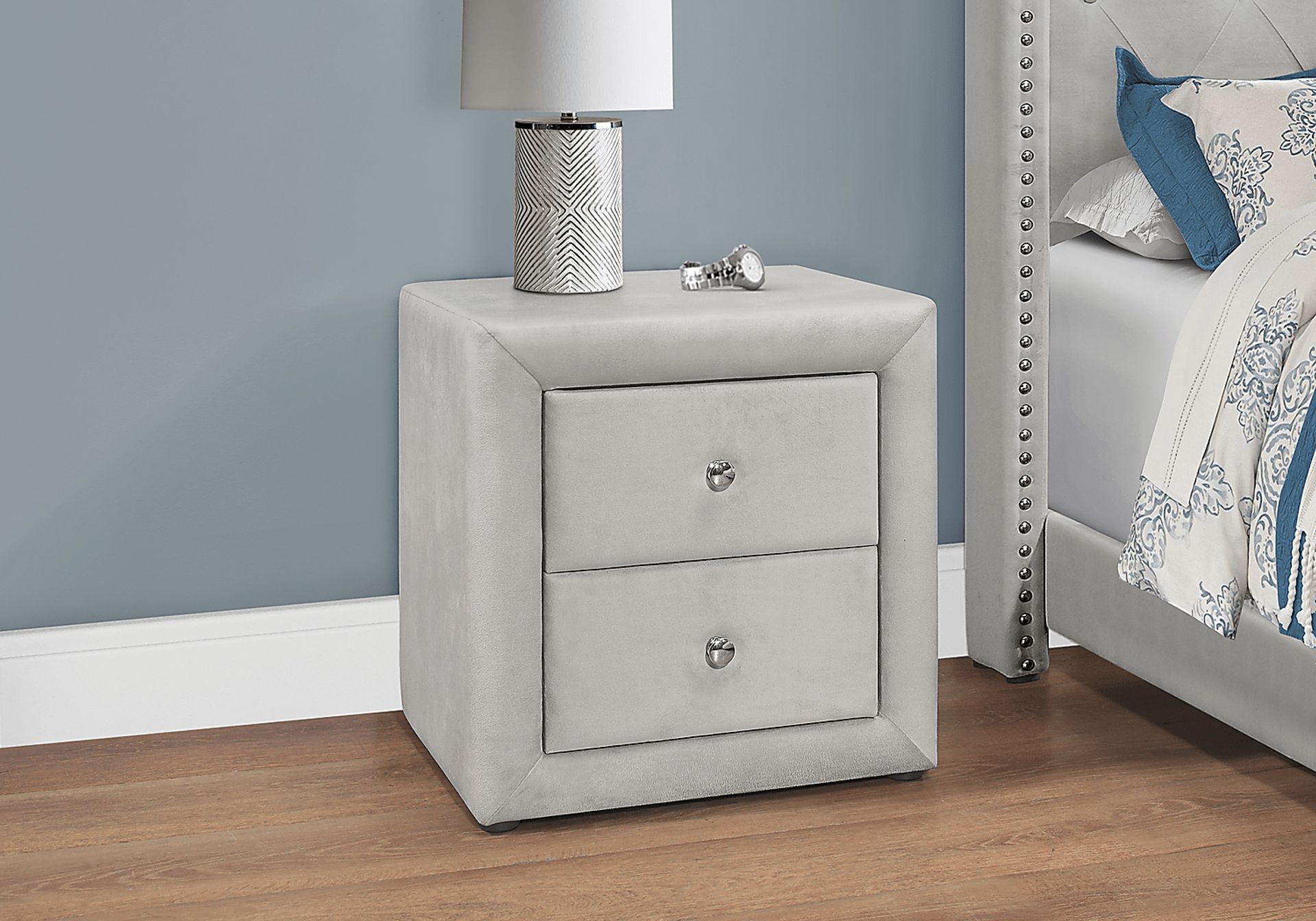 Stomner Dove Gray Nightstand - Image 3