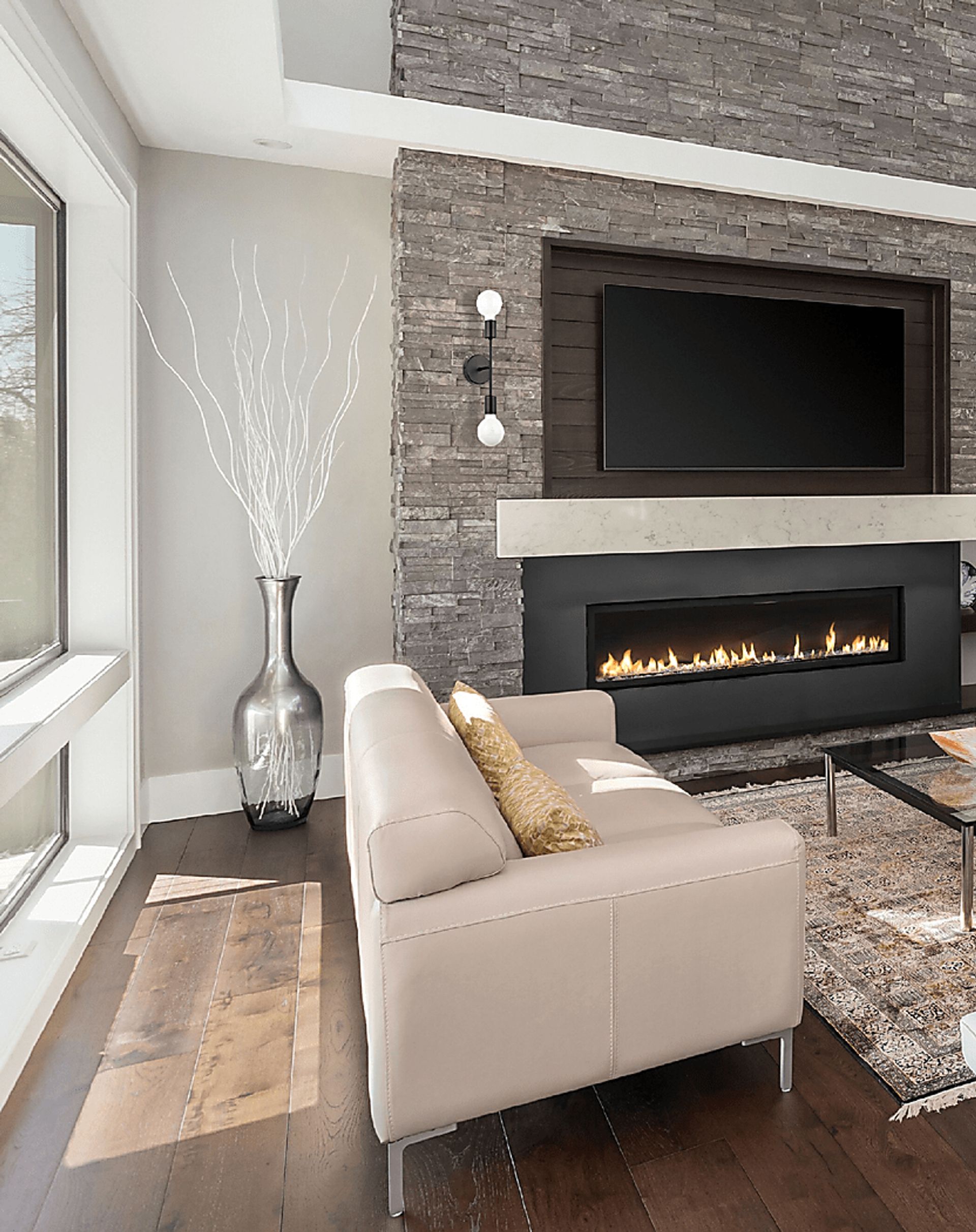 Stryker Oaks Black Sconce - Image 3