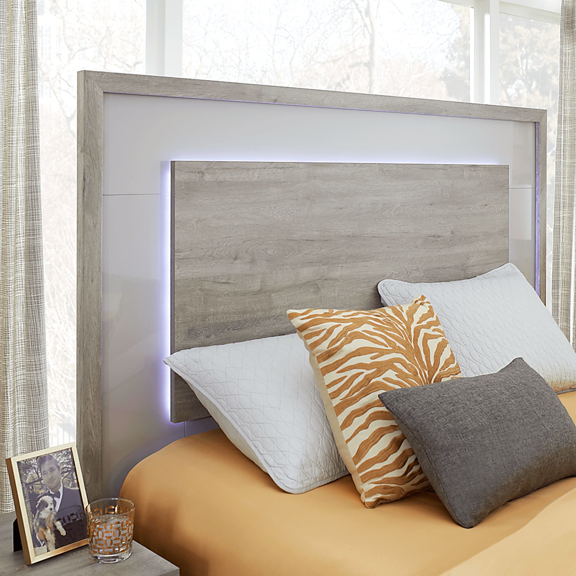 Studio Place Silver 3 Pc Queen Bed - Image 5