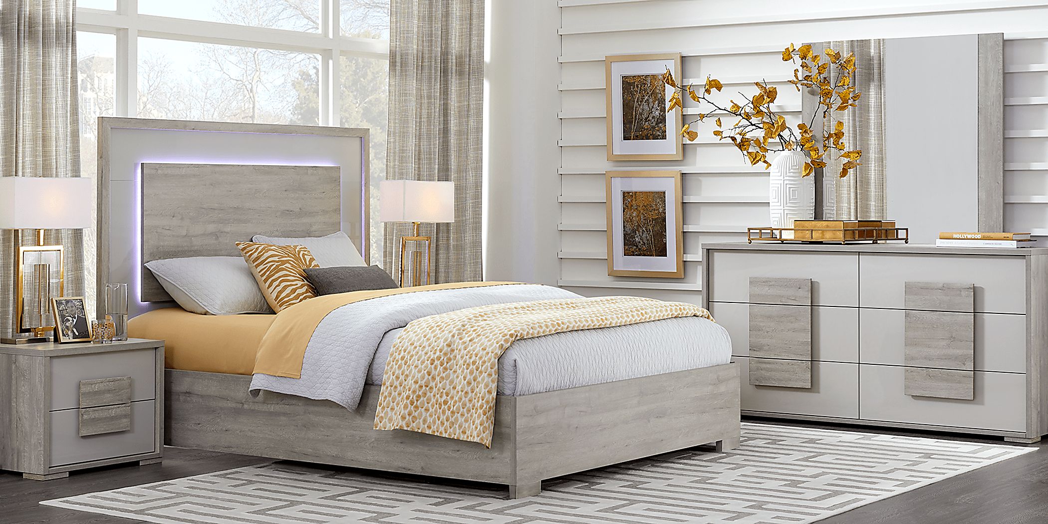 Rooms to go store king bed set