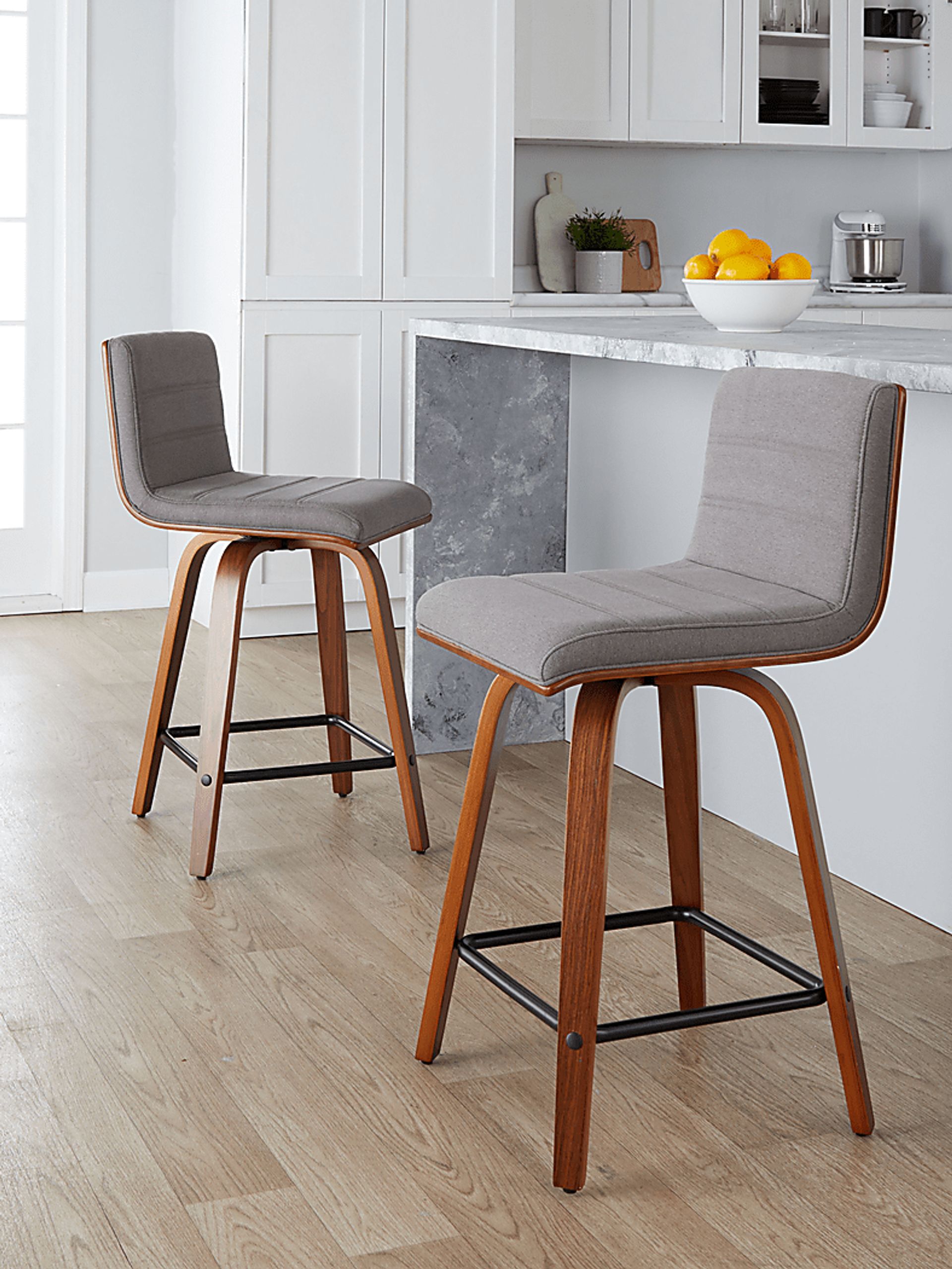 Sturfield II Gray Swivel Counter Height Stool, Set of 2 - Image 2