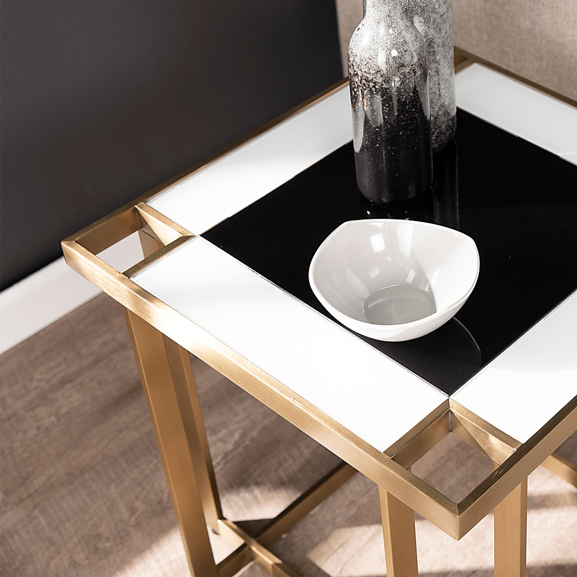 Summerlane Black End Table - Image 3