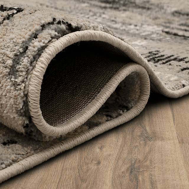 Summerson Gray 5'3 x 7'10 Rug - Thumbnail - Image 5