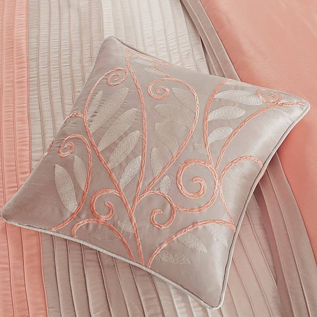 Sunayra Coral 7 Pc Queen Comforter Set - Thumbnail - Image 4