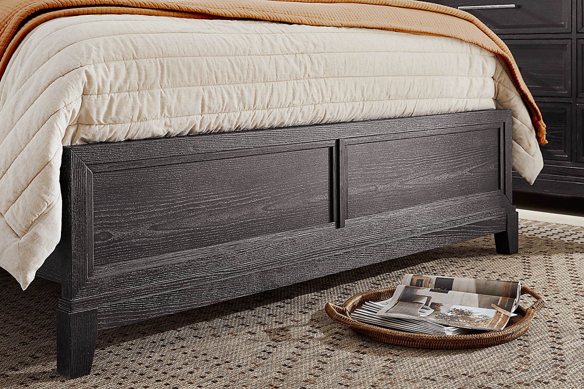 Sunside Way Black 3 Pc King Panel Bed - Image 6