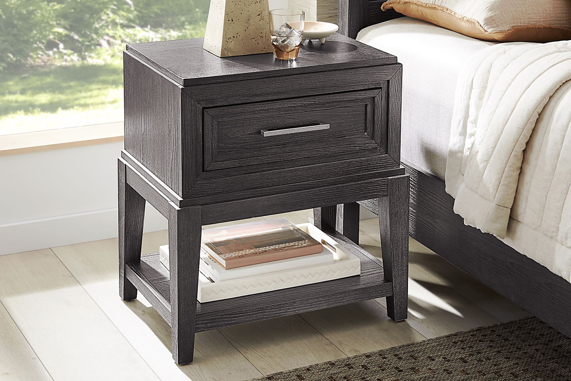 Sunside Way Black 7 Pc Queen Panel Bedroom - Image 12