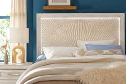Sunside Way Sand Light Wood 3 Pc Queen Bed | Rooms to Go
