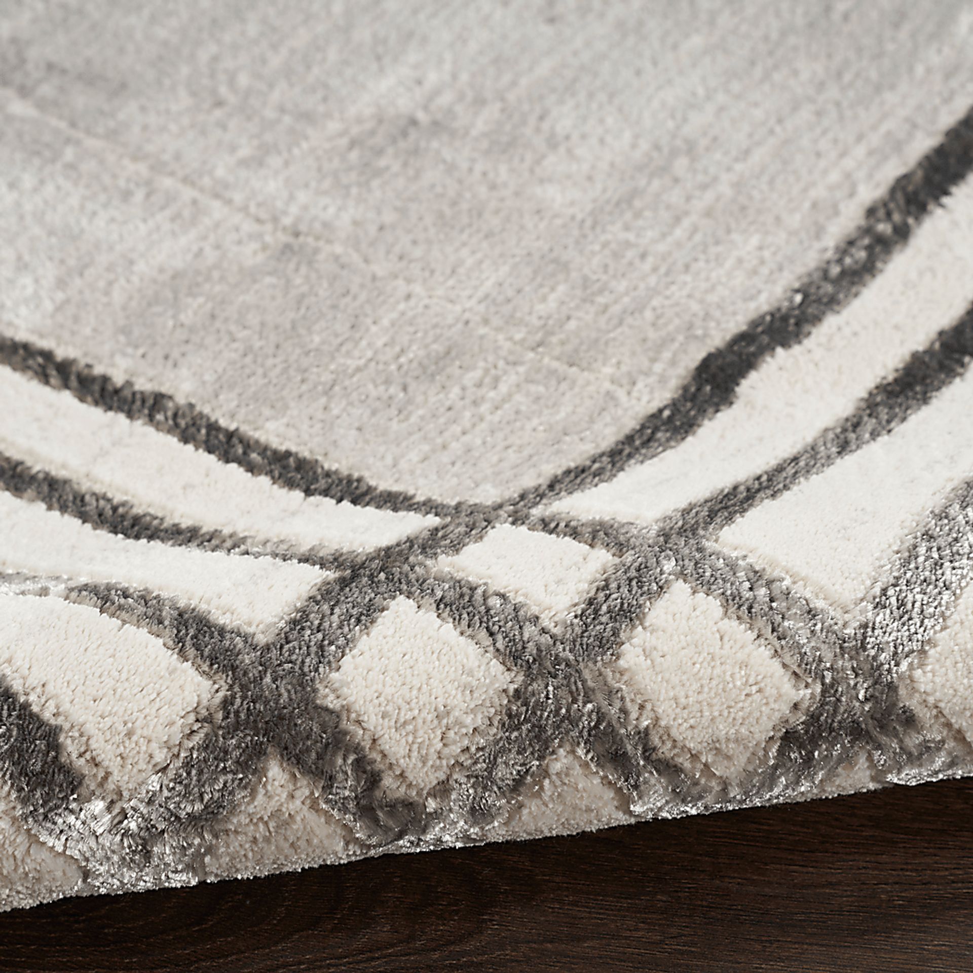 Susson Gray 5'3 x 7'3 Rug - Image 6