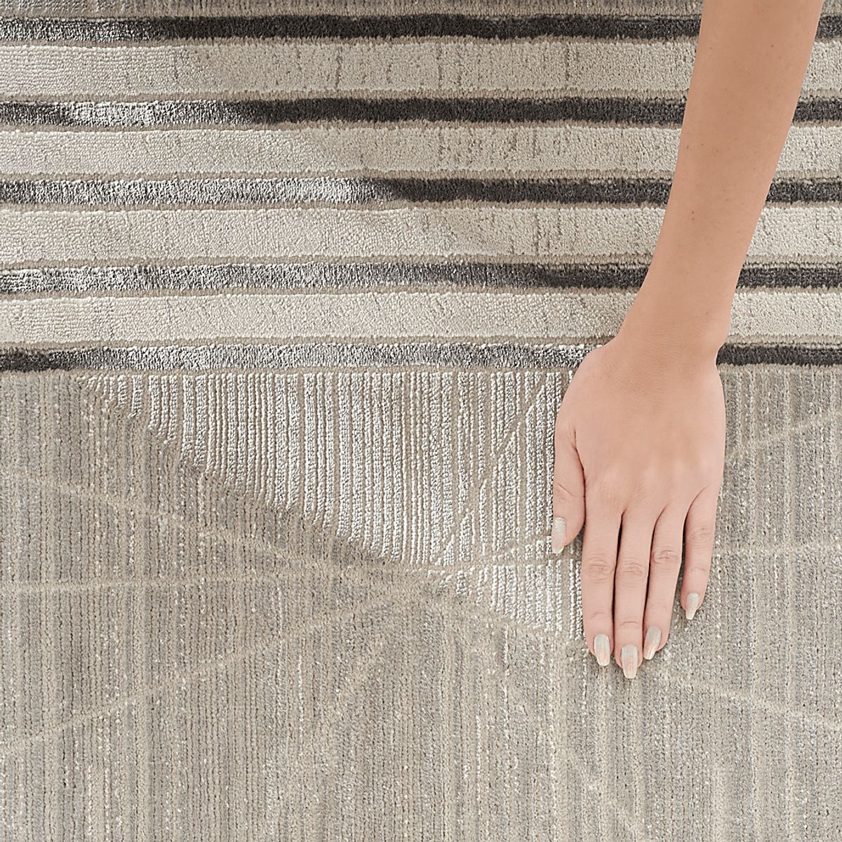 Susson Gray Rugs | Rooms to Go
