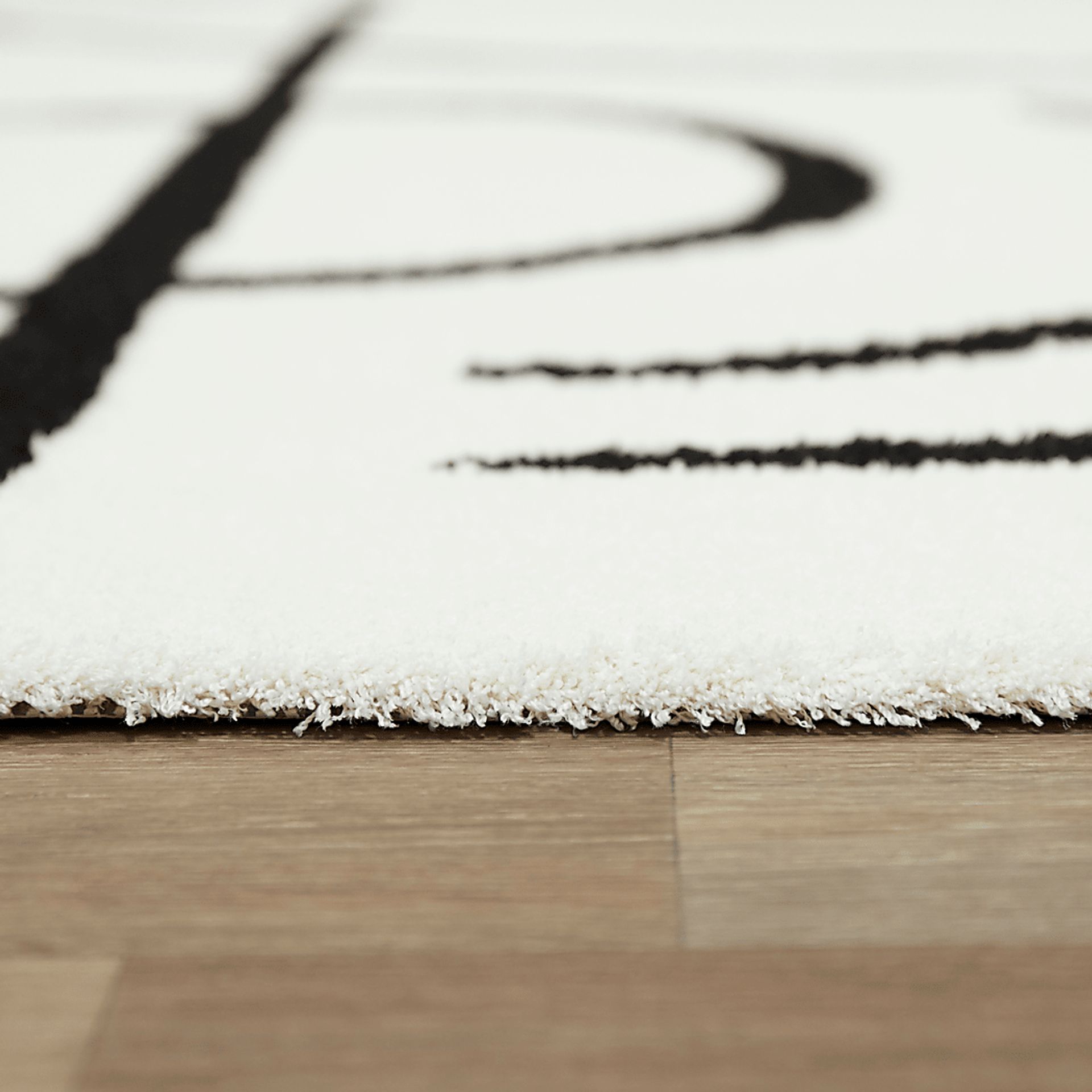 Swesilf Black/White 7'10 x 10' Rug - Image 3