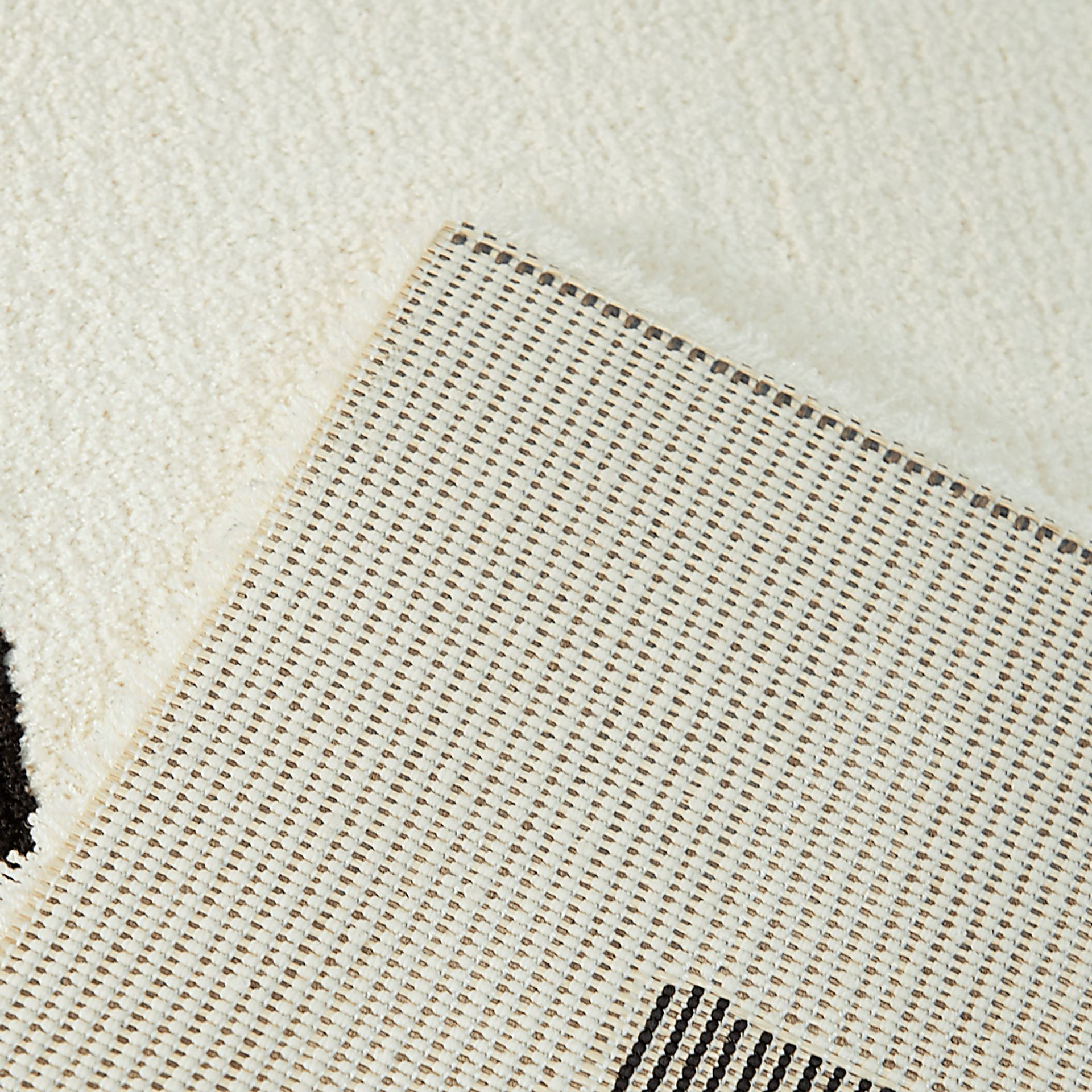 Swesilf Black/White 7'10 x 10' Rug - Image 4