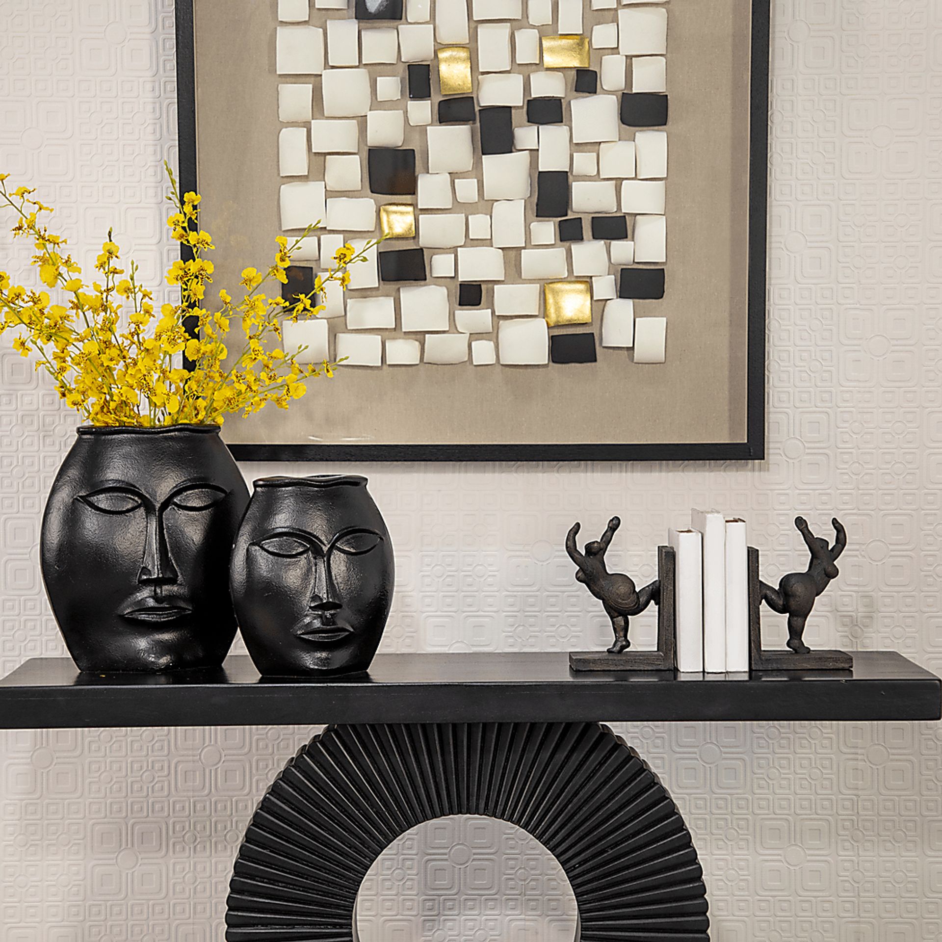 Sylewood Black Vase - Image 2