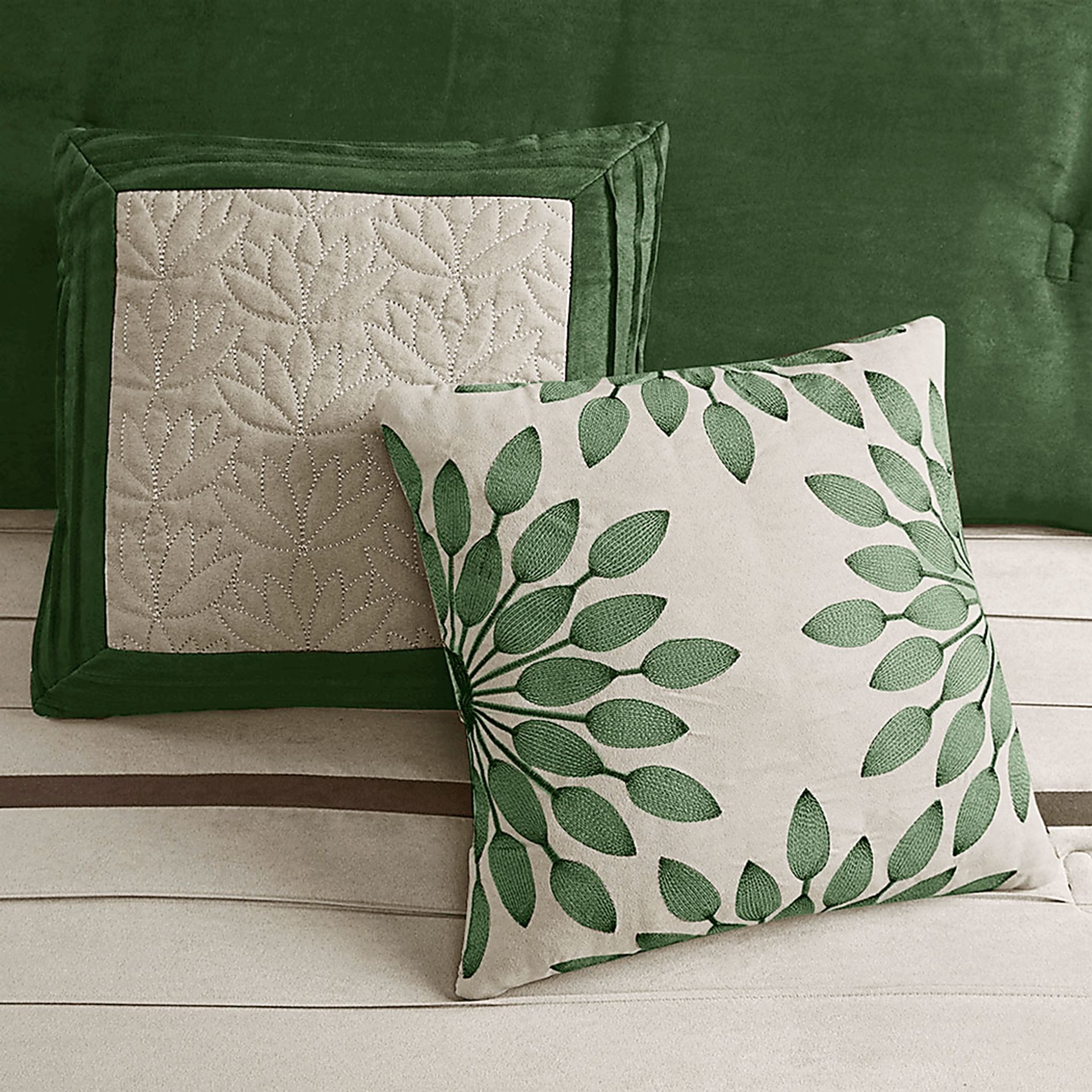 Tabosa Green 7 Pc Queen Comforter Set - Image 3