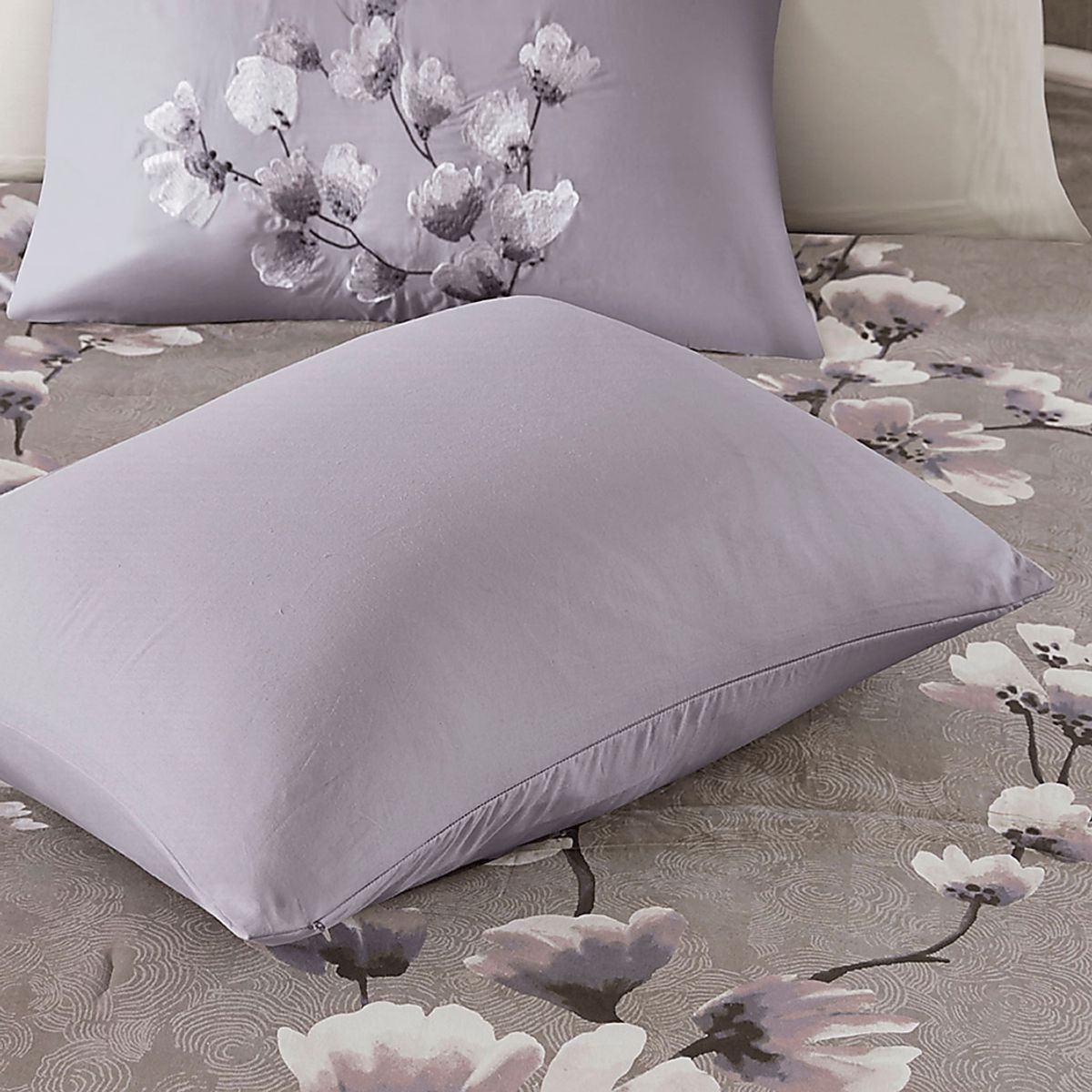 Taera Purple Red 3 Pc Full Quilt Set | Rooms to Go