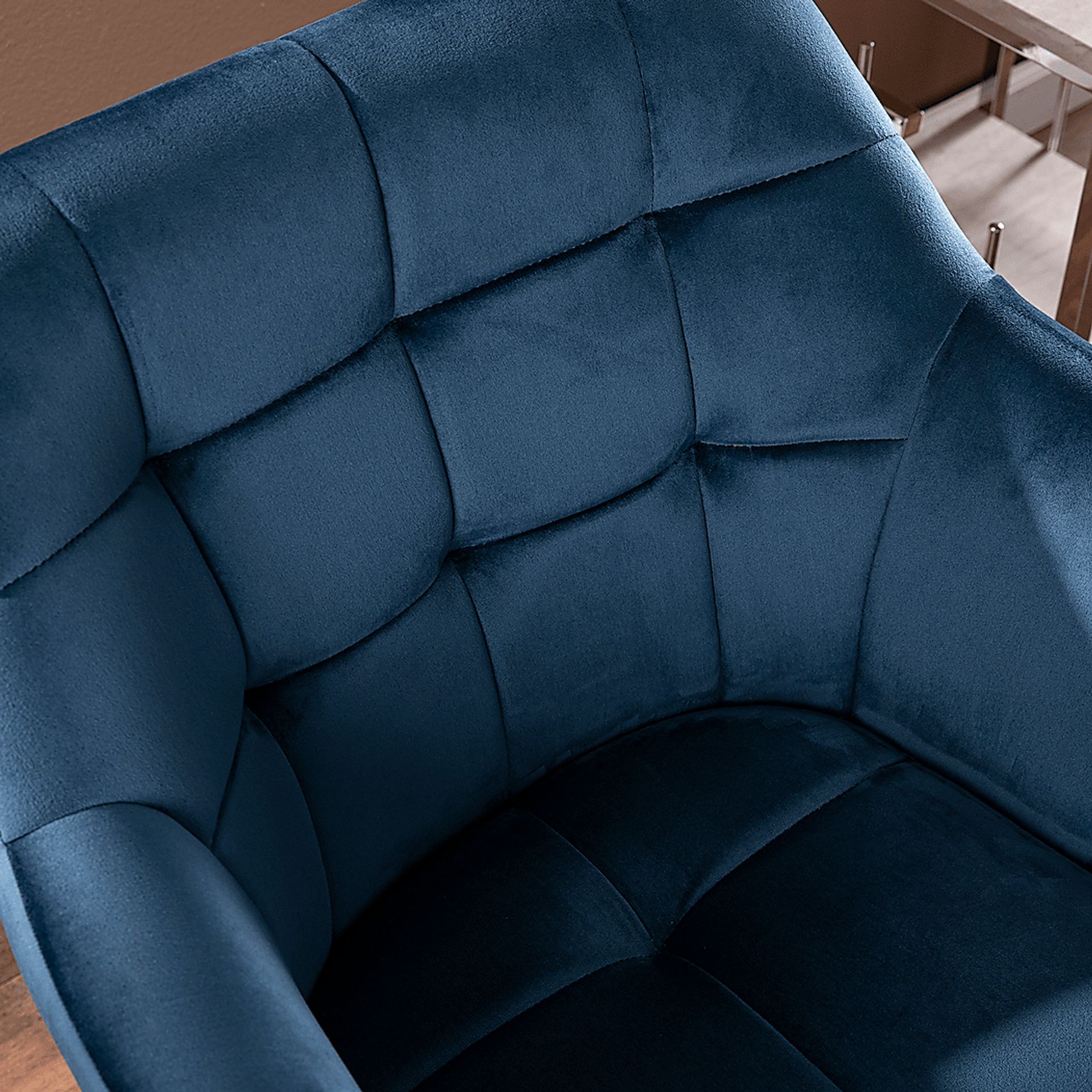 Tallowtree Blue Accent Chair - Image 4