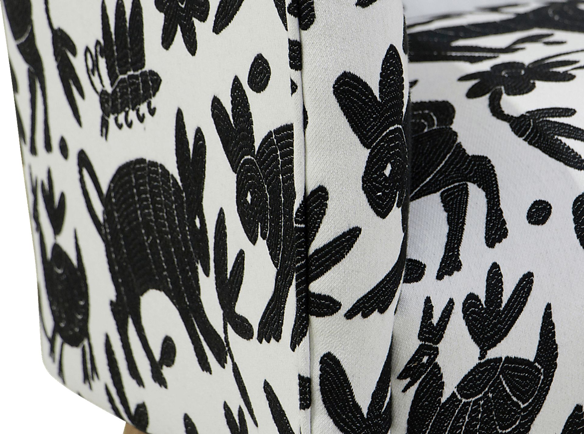 Tamesi Black Accent Chair - Image 5