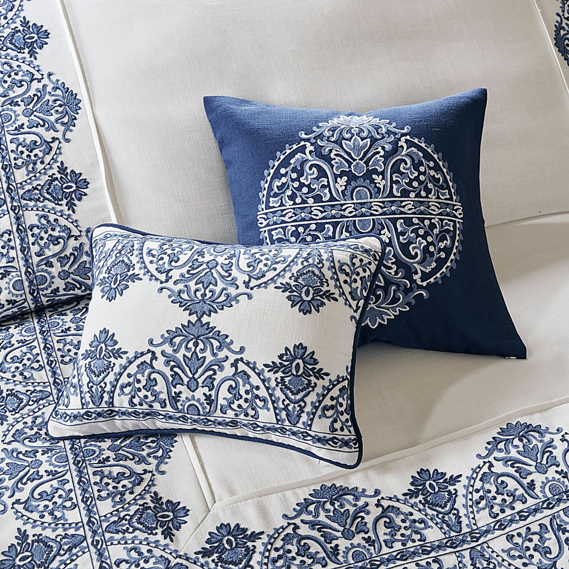 Tamia Off White 8 Pc Queen Comforter Set - Image 11