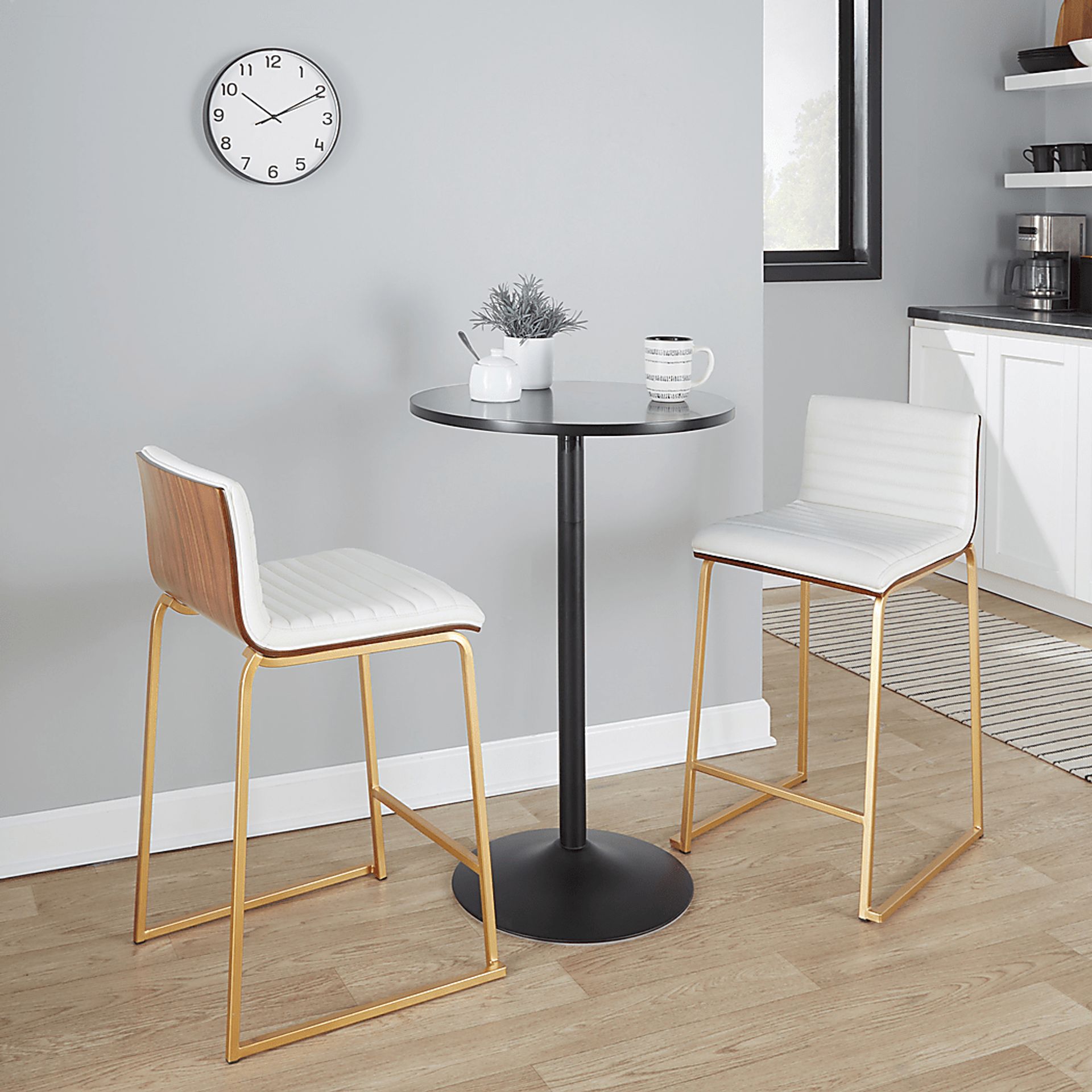 Tatesbrook I White Counter Height Stool, Set of 2 - Image 2