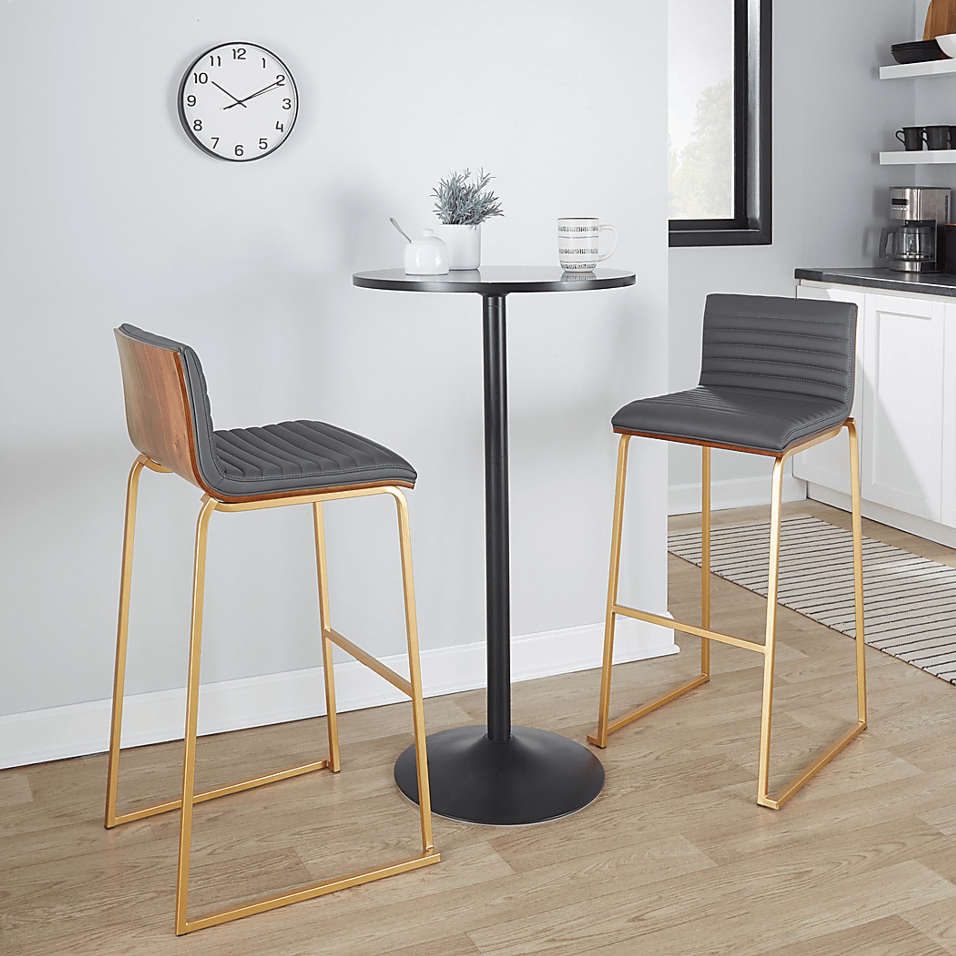 Tatesbrook IV Gray Barstool, Set of 2 - Image 2