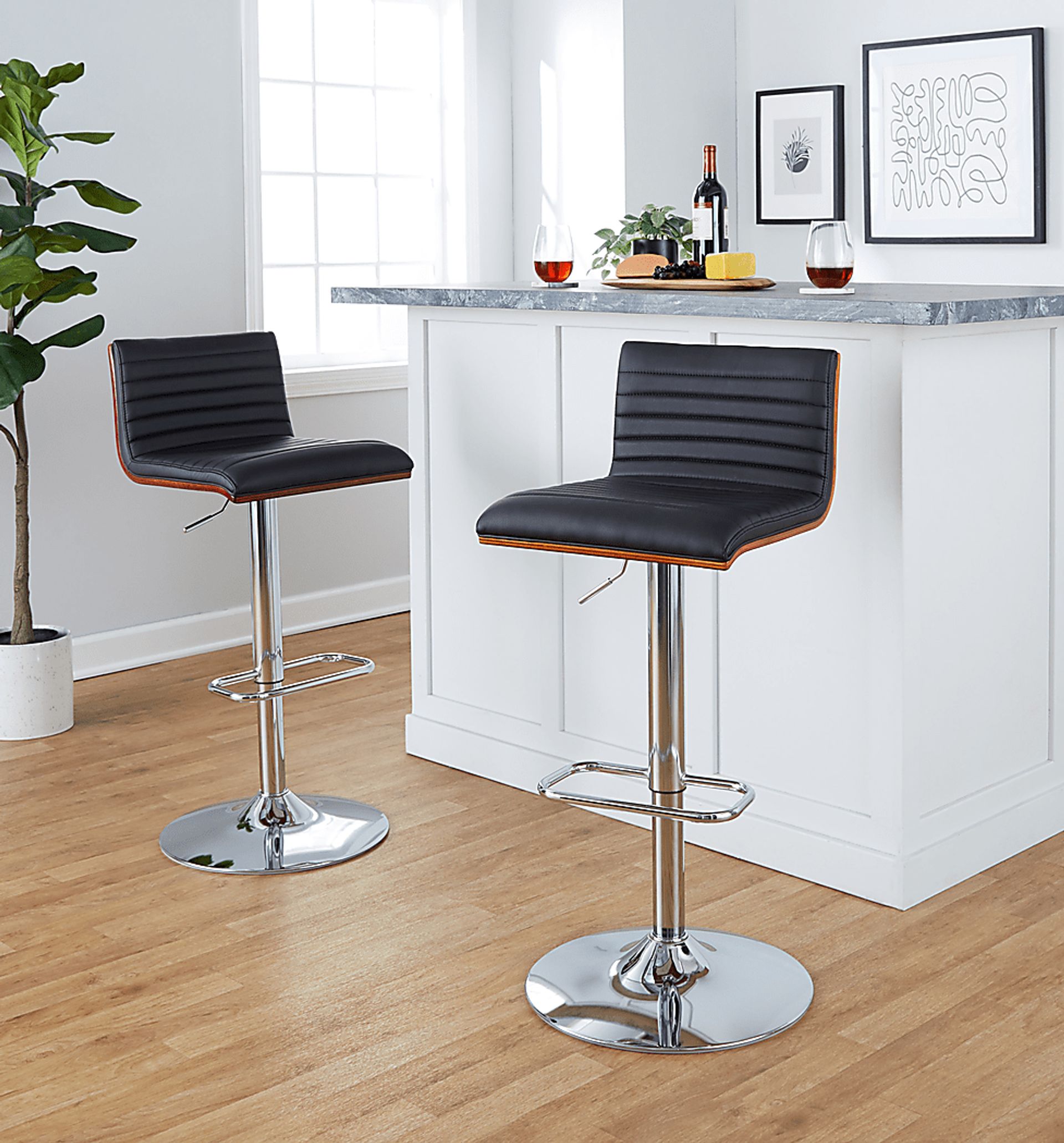 Tatesbrook VIII Black Adjustable Swivel Barstool, Set of 2 - Image 3