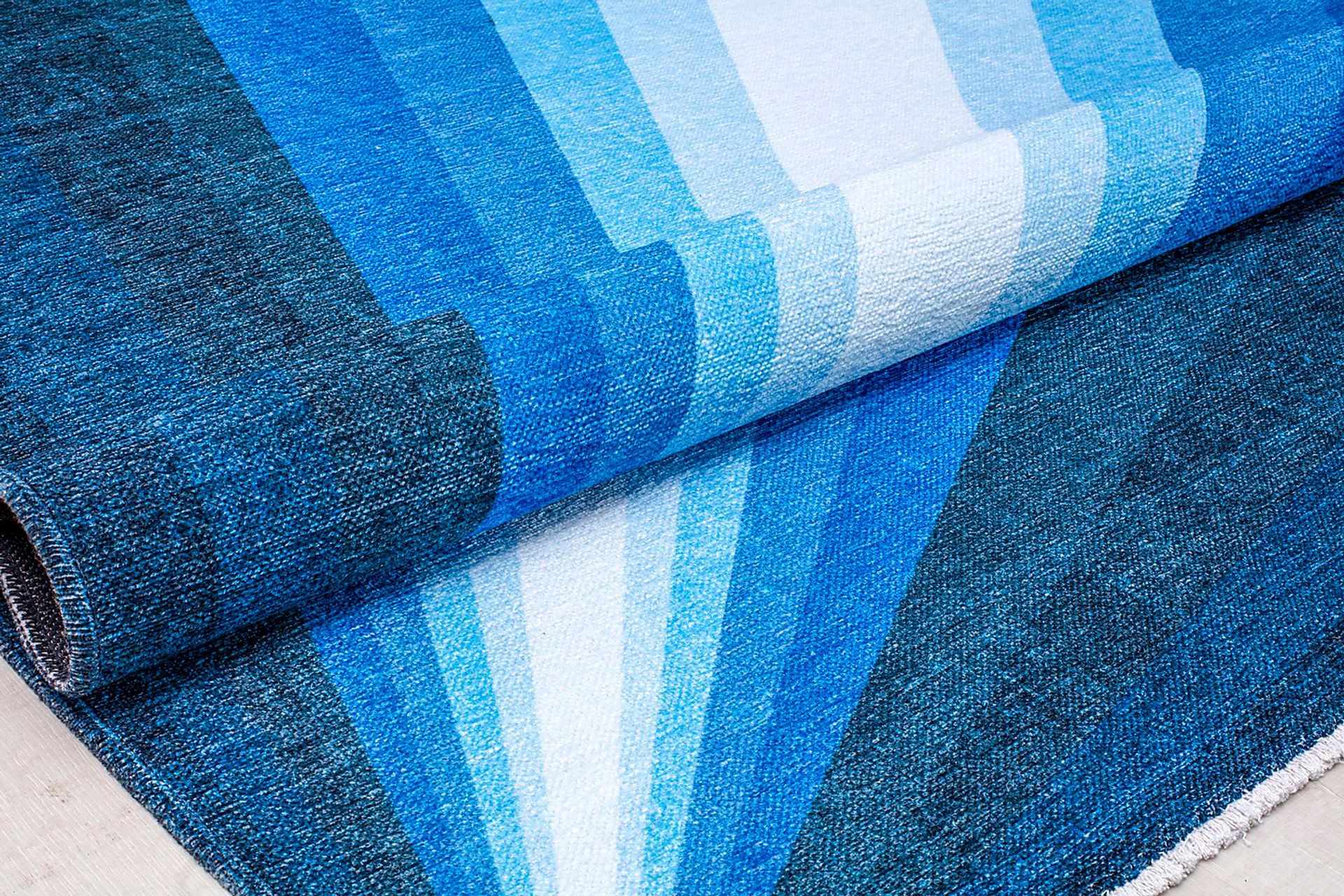 Taveshi Blue 7'10 x 10' Rug - Image 5