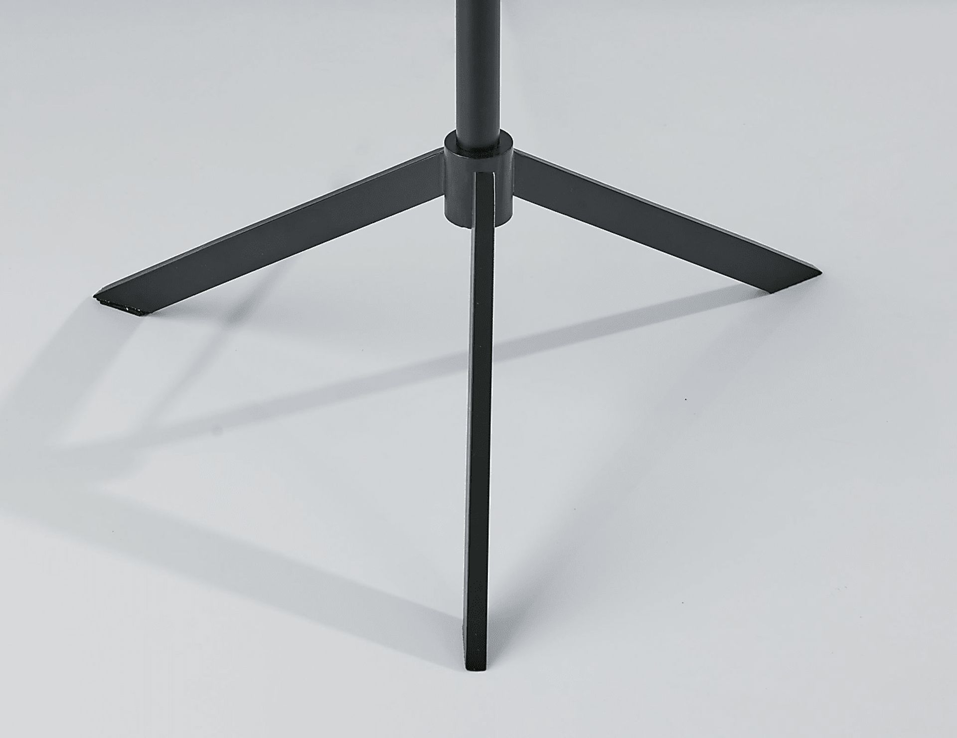 Tekoa Black Floor Lamp - Image 3