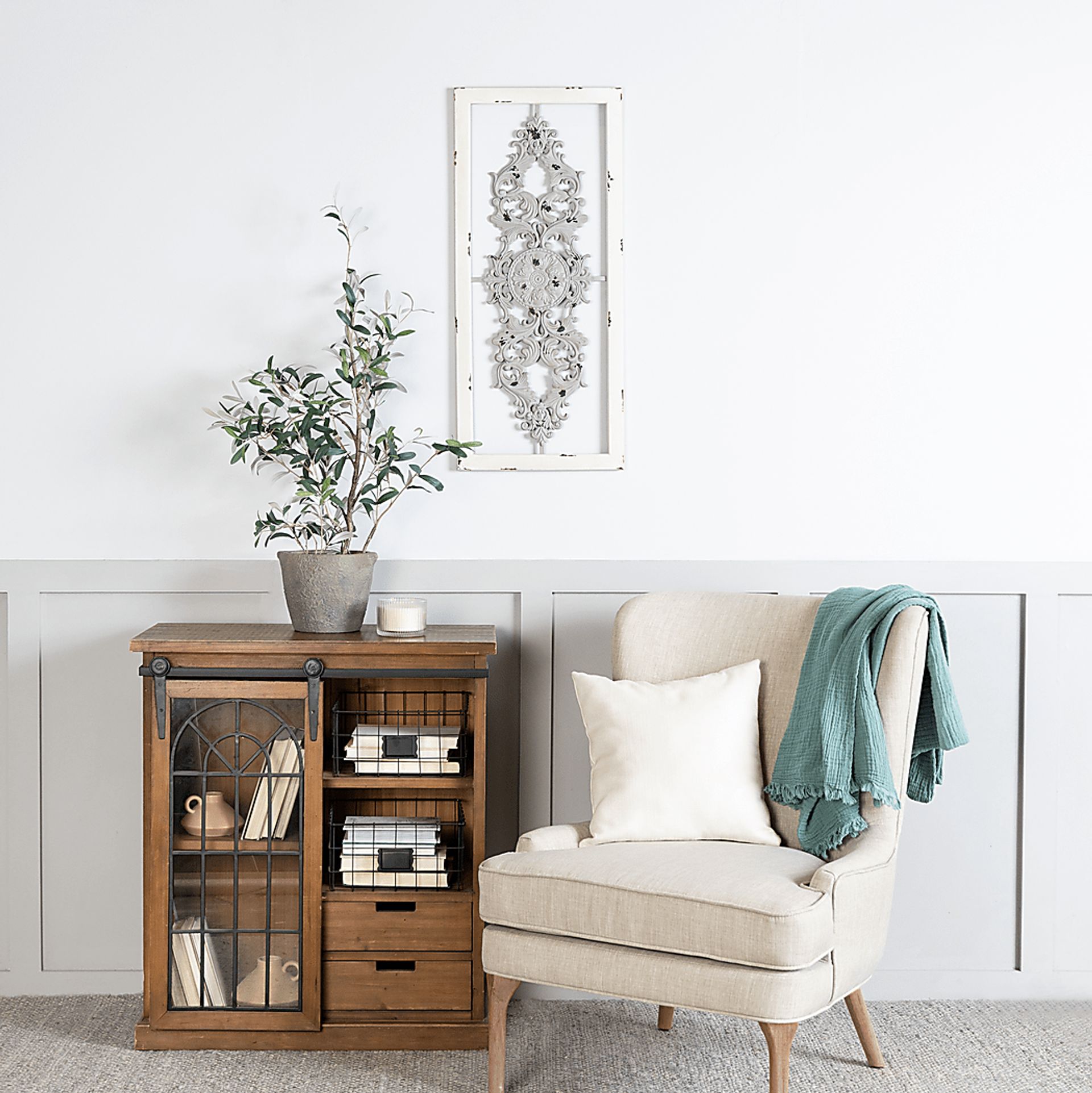 Telean Gray Wall Decor - Image 6