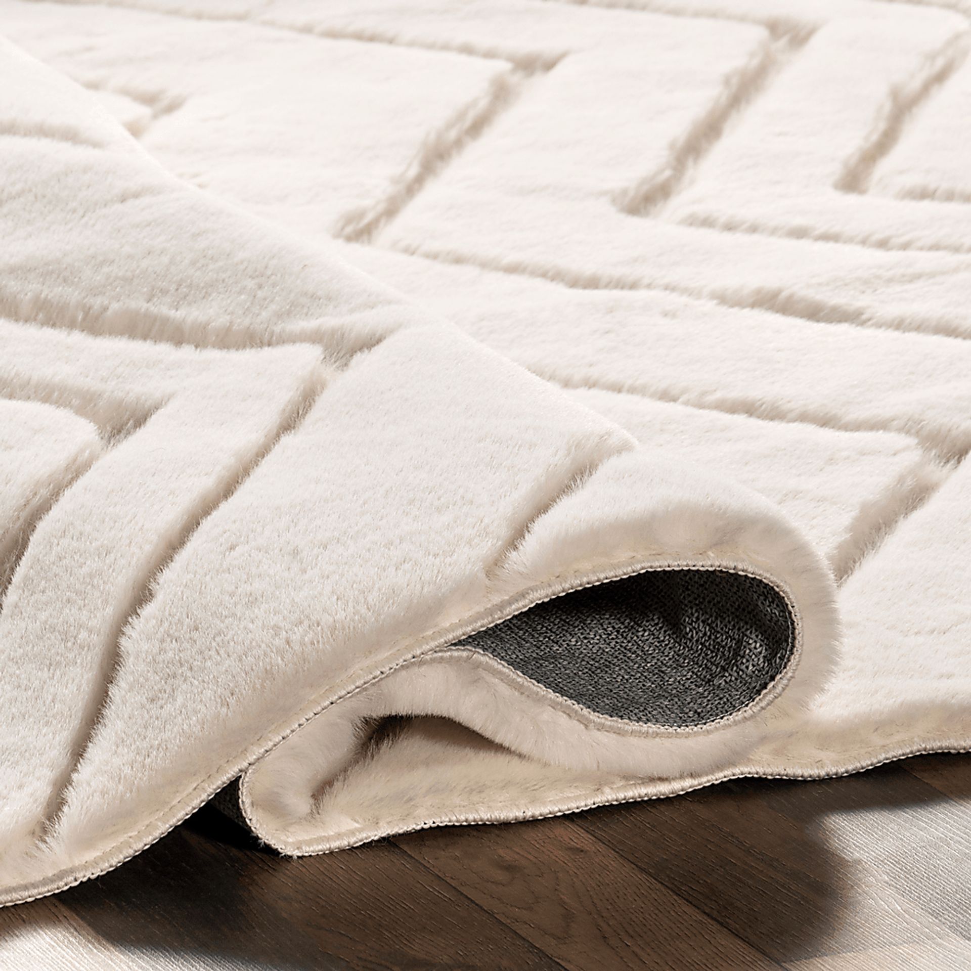 Tello Off White 5' x 8' Rug - Image 4