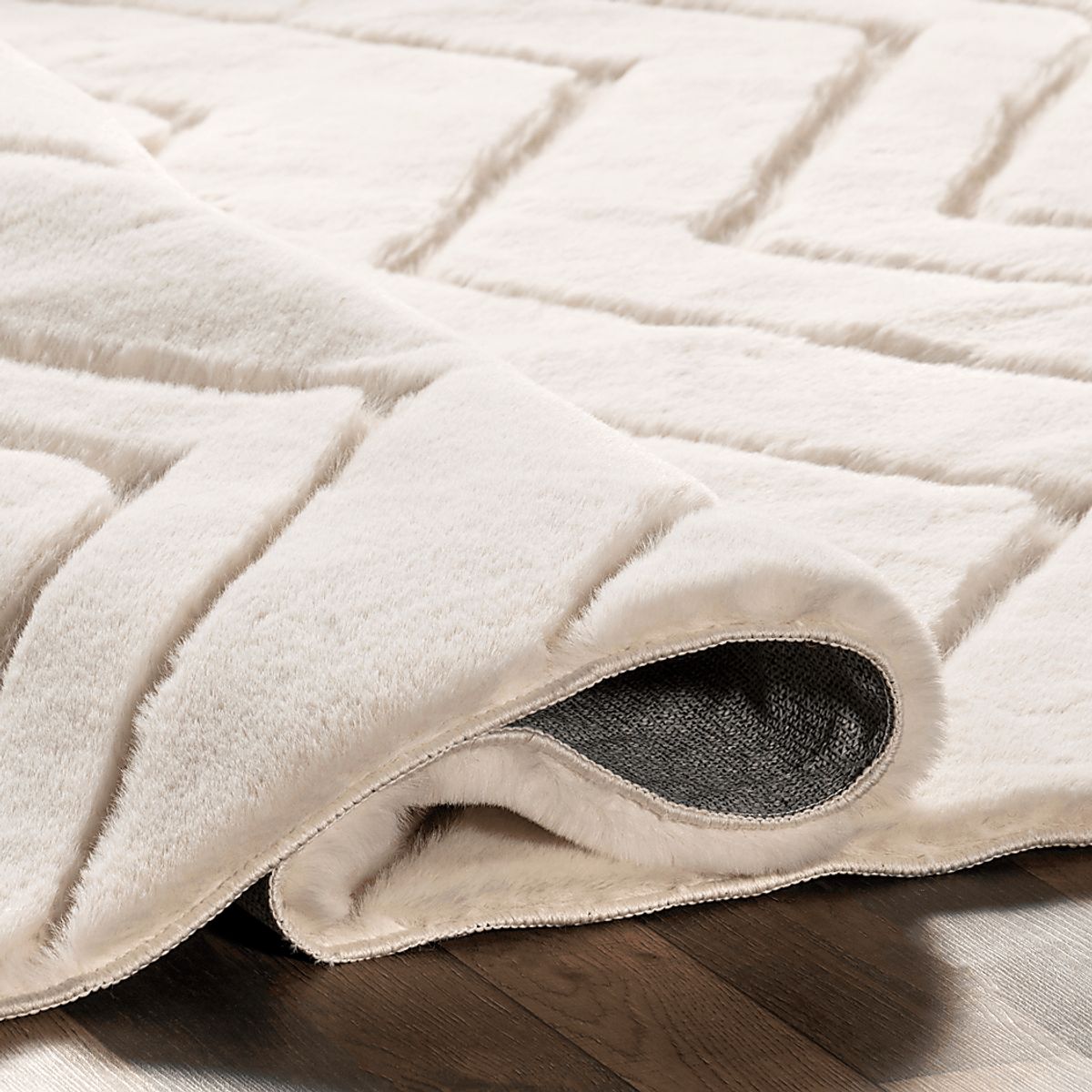 Tello Off-White Beige,White Rugs | Rooms to Go