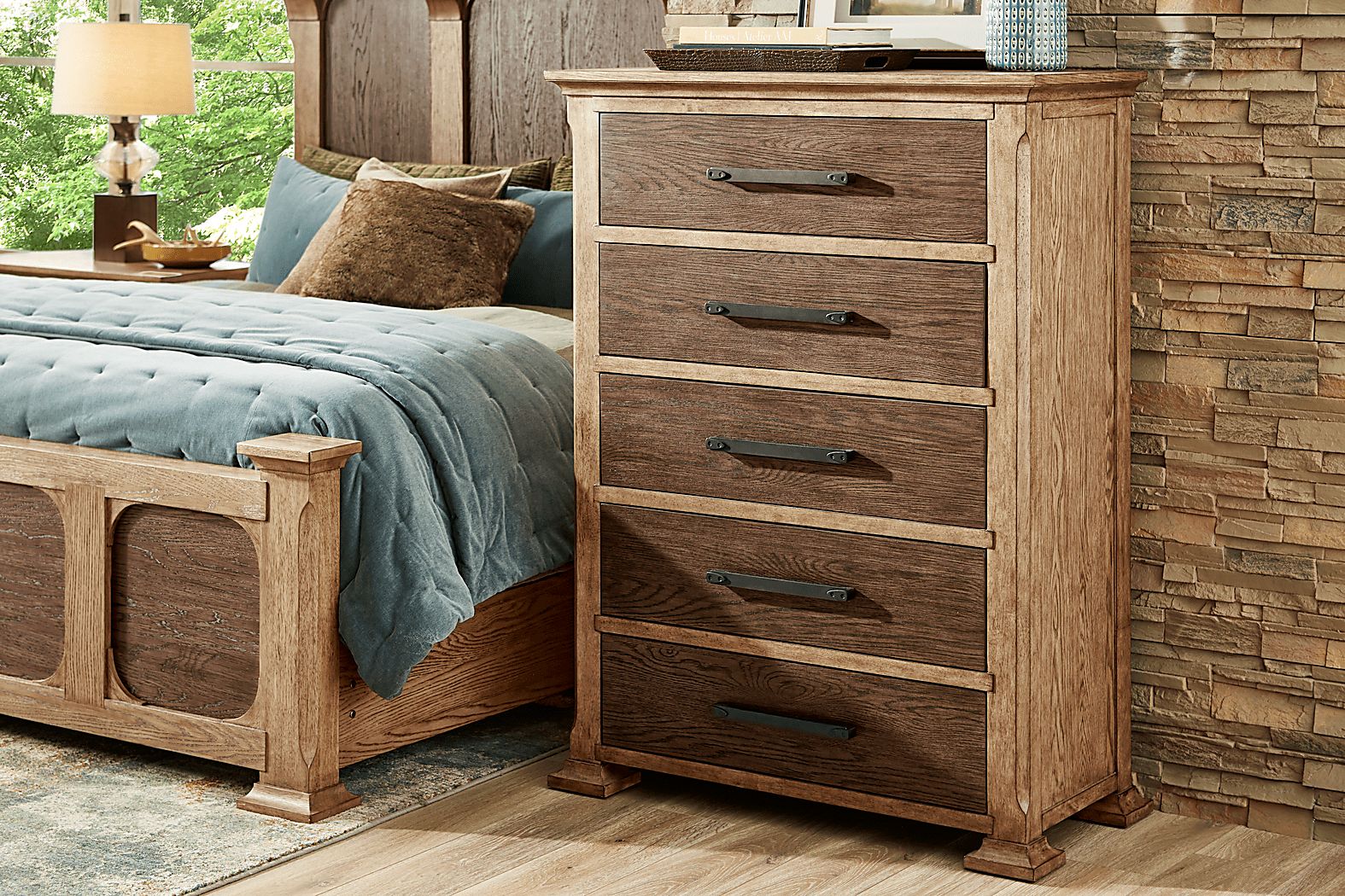 Telluride 5 Pc King Panel Bedroom Set with Upholstered Bench - Thumbnail 2