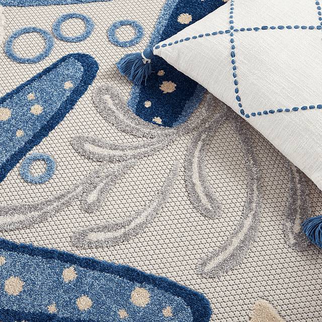 Tempany Blue/Gray 5'3 x 7'5 Indoor/Outdoor Rug - Thumbnail - Image 5