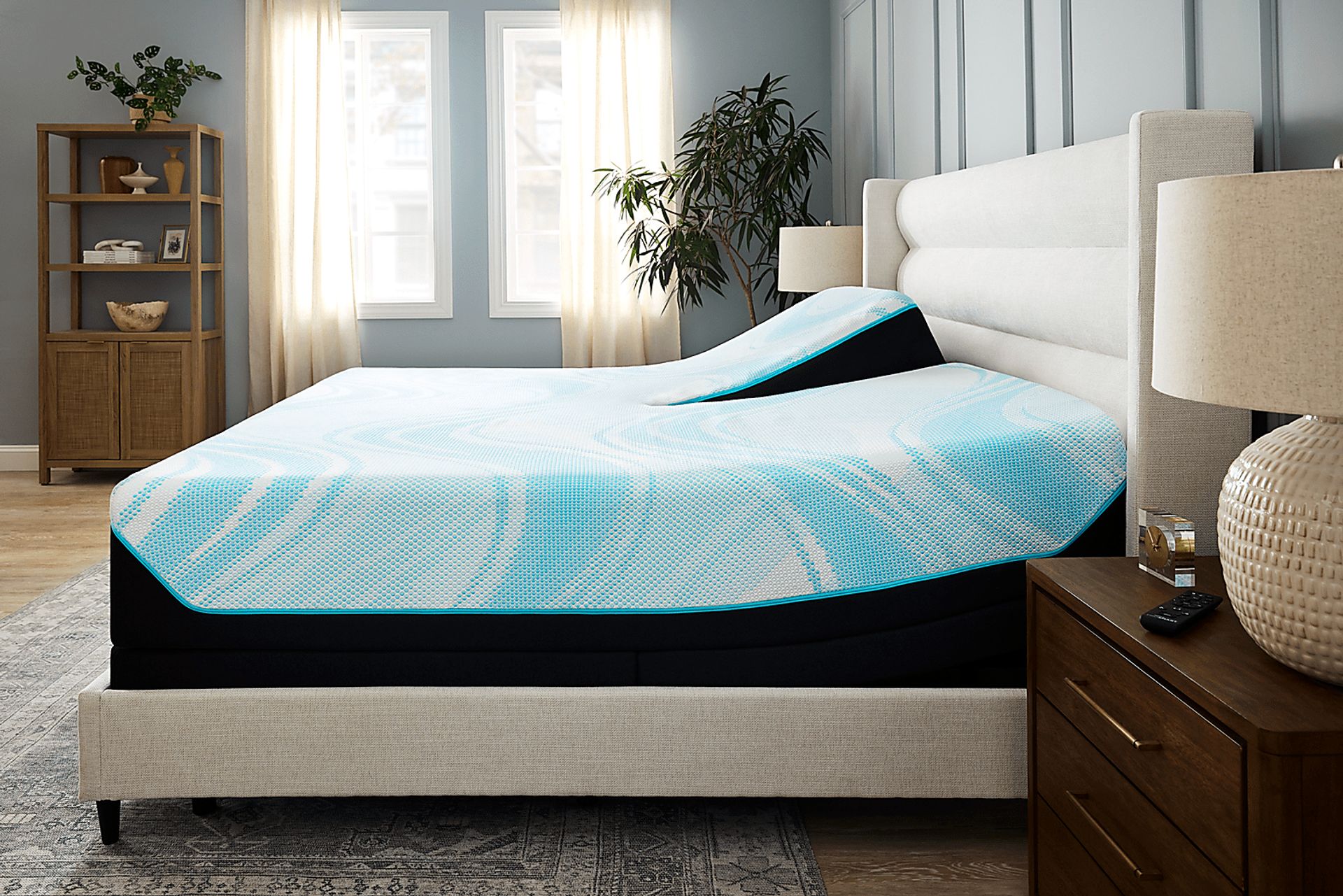 Tempur-Pedic LuxeBreeze Firm Split Head King Mattress - Image 5