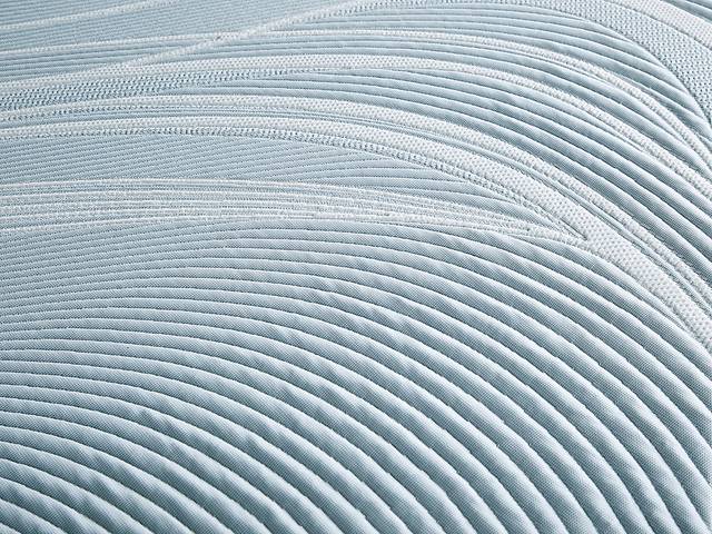 Tempur-Pedic ProAdapt 2.0 Medium Hybrid Full Mattress - Thumbnail - Image 3