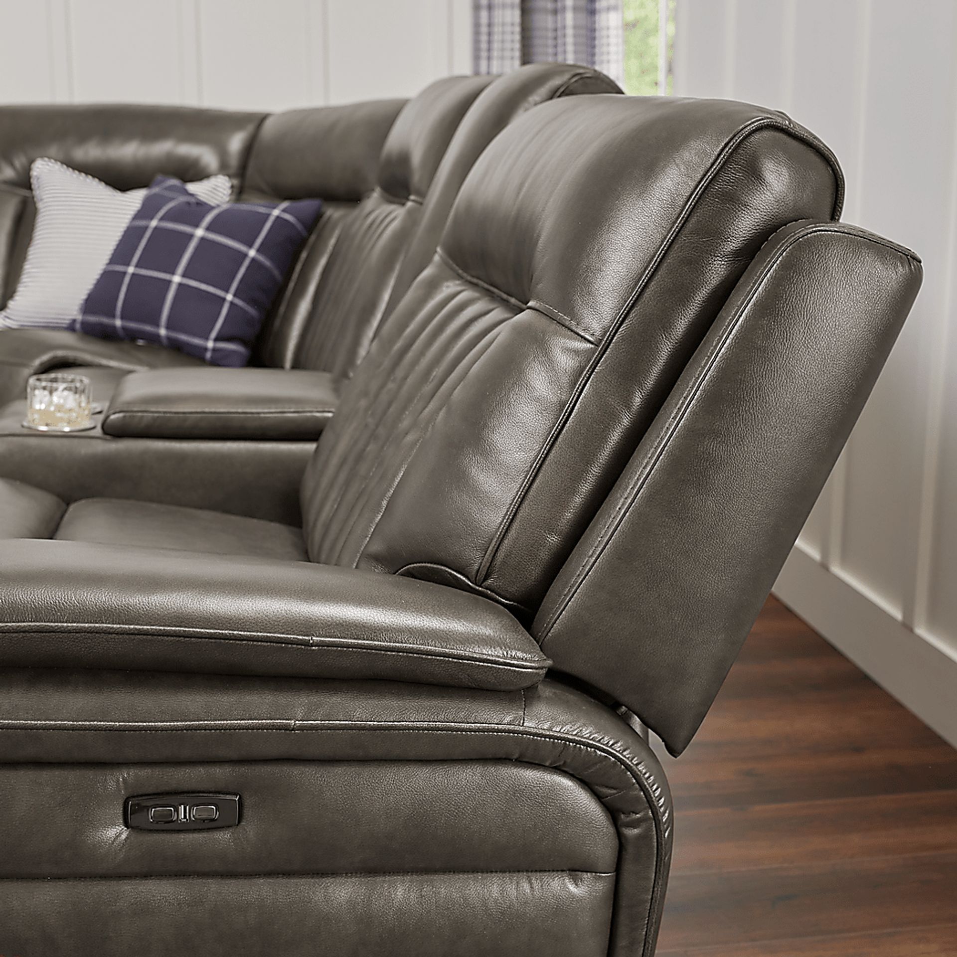 Terenzo Gray Leather 6 Pc Dual Power Reclining Sectional - Image 4