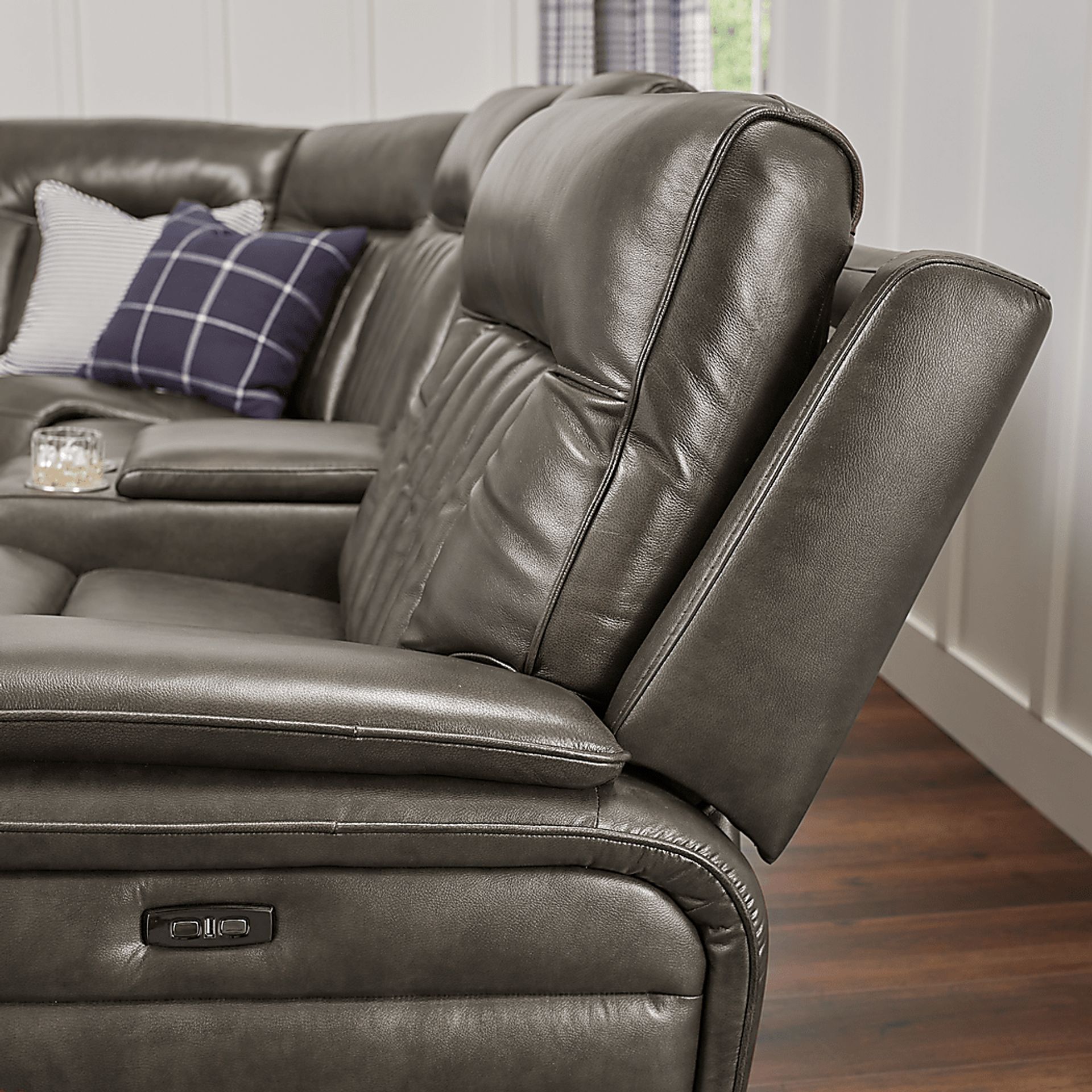 Terenzo Gray Leather 6 Pc Dual Power Reclining Sectional - Image 5
