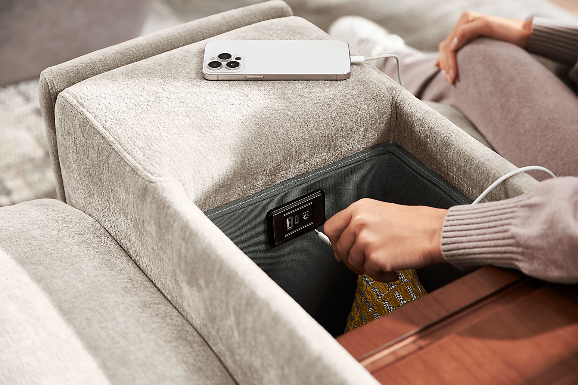 The Flow Gray 6 Pc Dual Power Reclining Sectional - Image 11