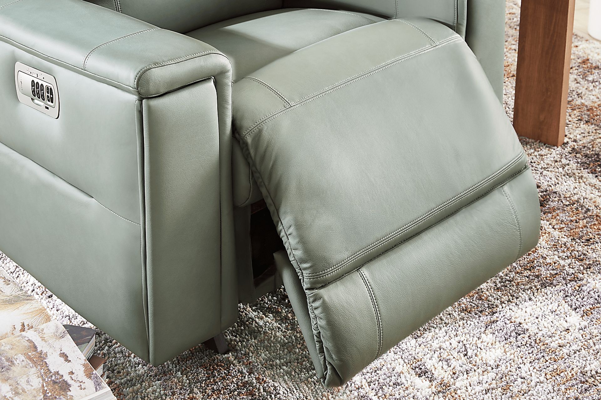 The Shaq II Blue Leather Dual Power Recliner - Image 9