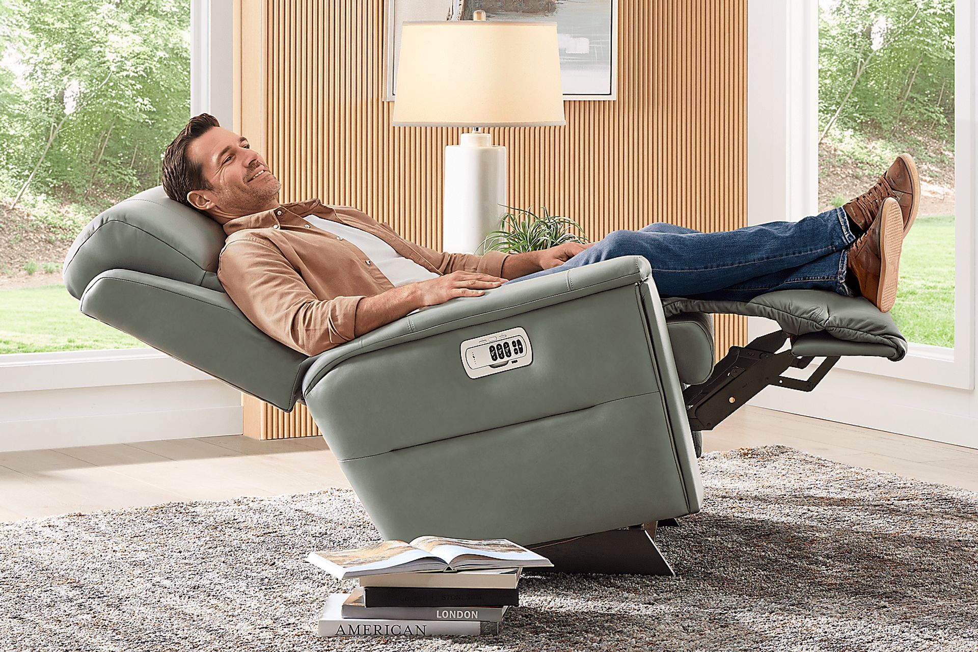 The Shaq II Blue Leather Dual Power Recliner - Image 6