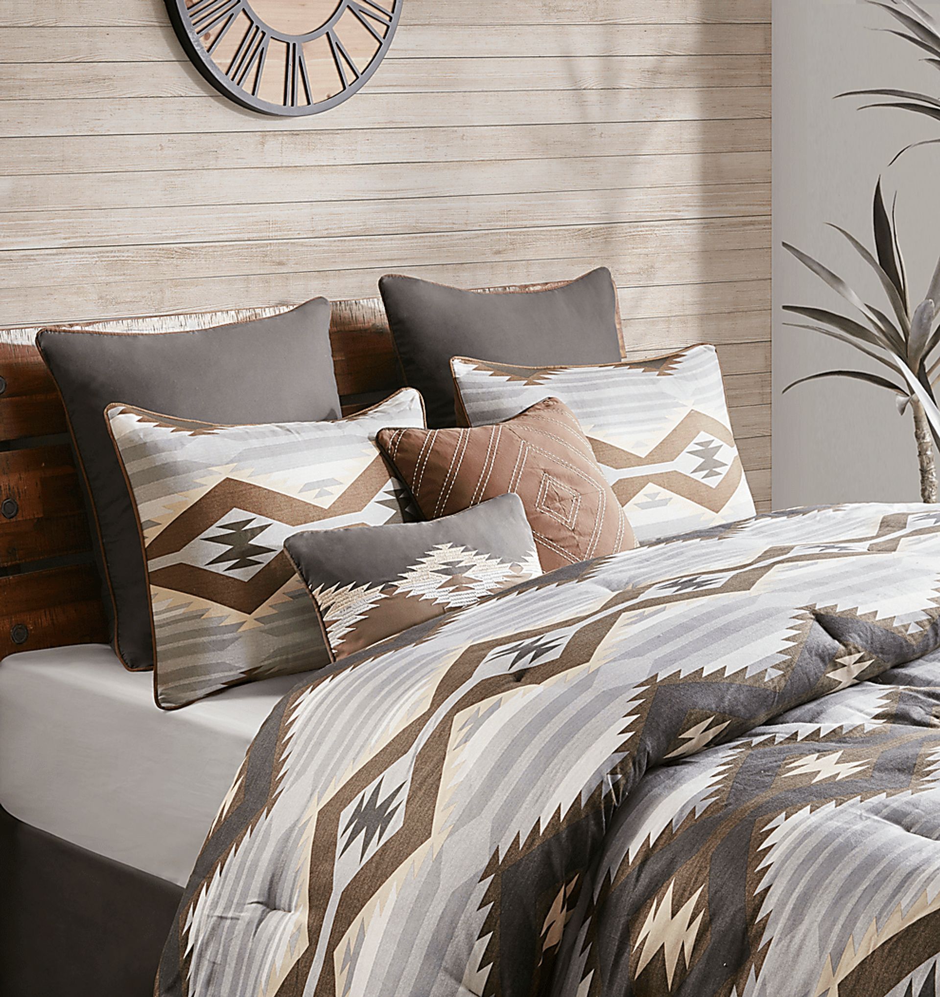 Thibodeaux Gray Full Comforter Set - Image 5