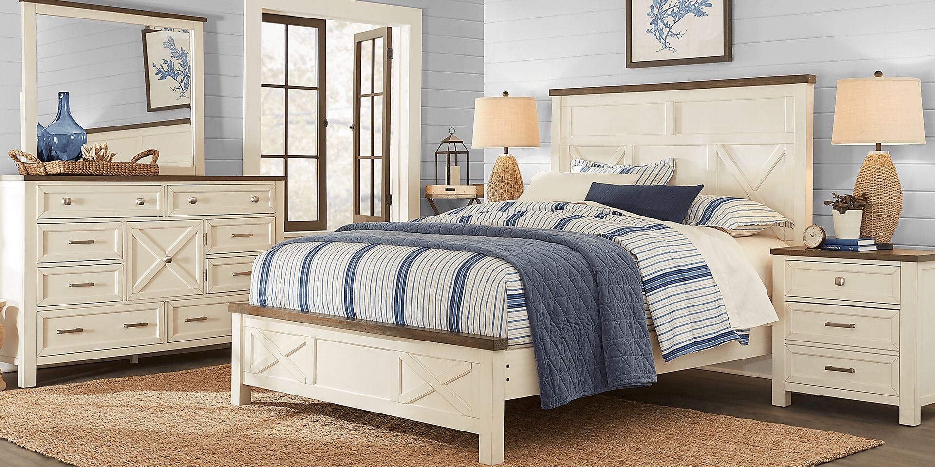 Thistle Ridge White 5 Pc Queen Panel Bedroom - Image 1