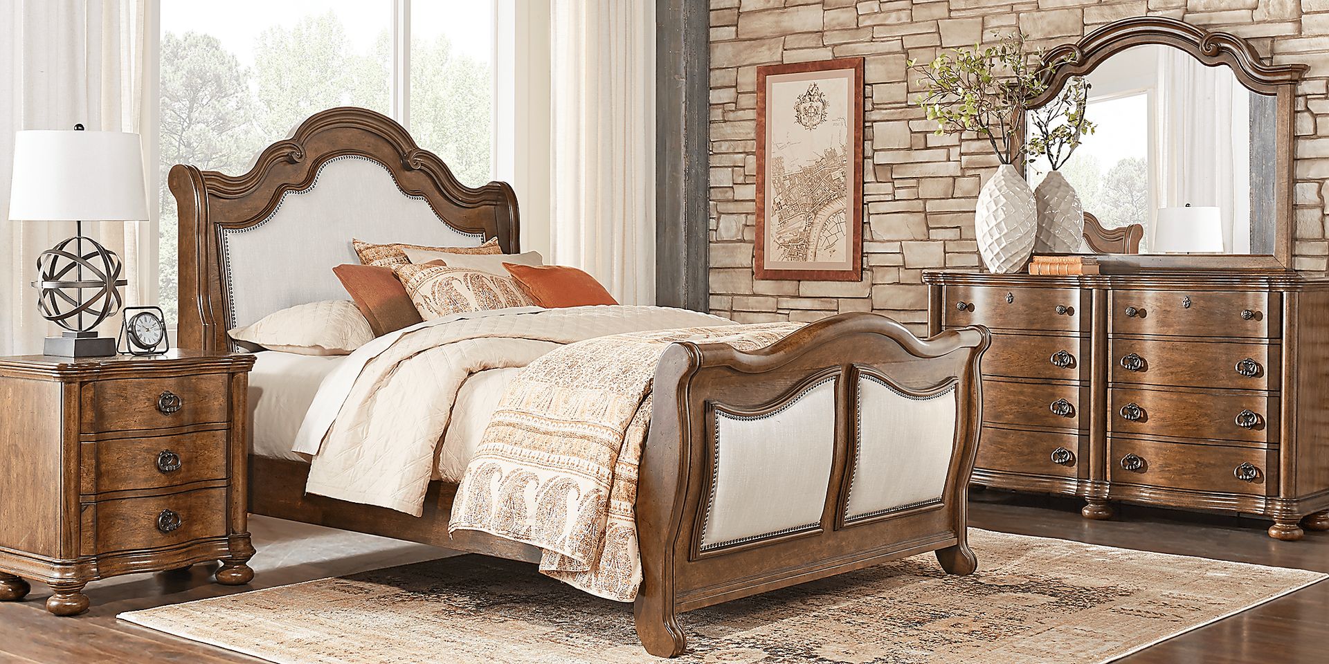 Thornbury Pecan 7 Pc Queen Upholstered Bedroom - Image 1
