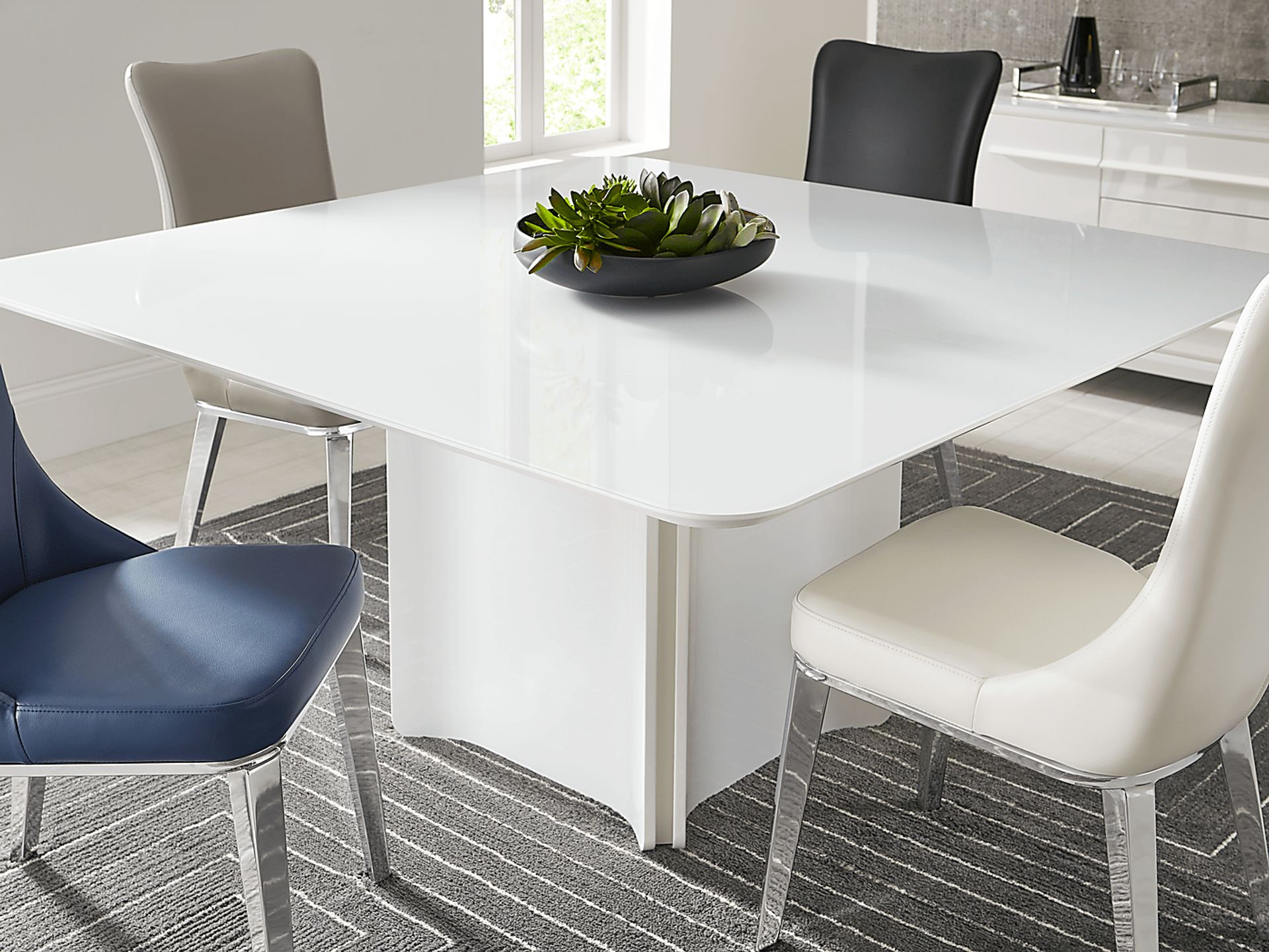 Tobian White 9 Pc Dining Room w/ Waycroft Side Chairs - Image 3