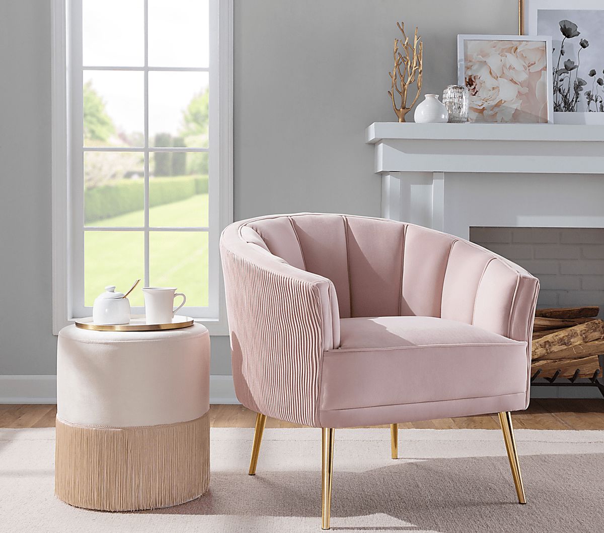 Tondee Pink Velvet Plush Accent Chair | Rooms to Go