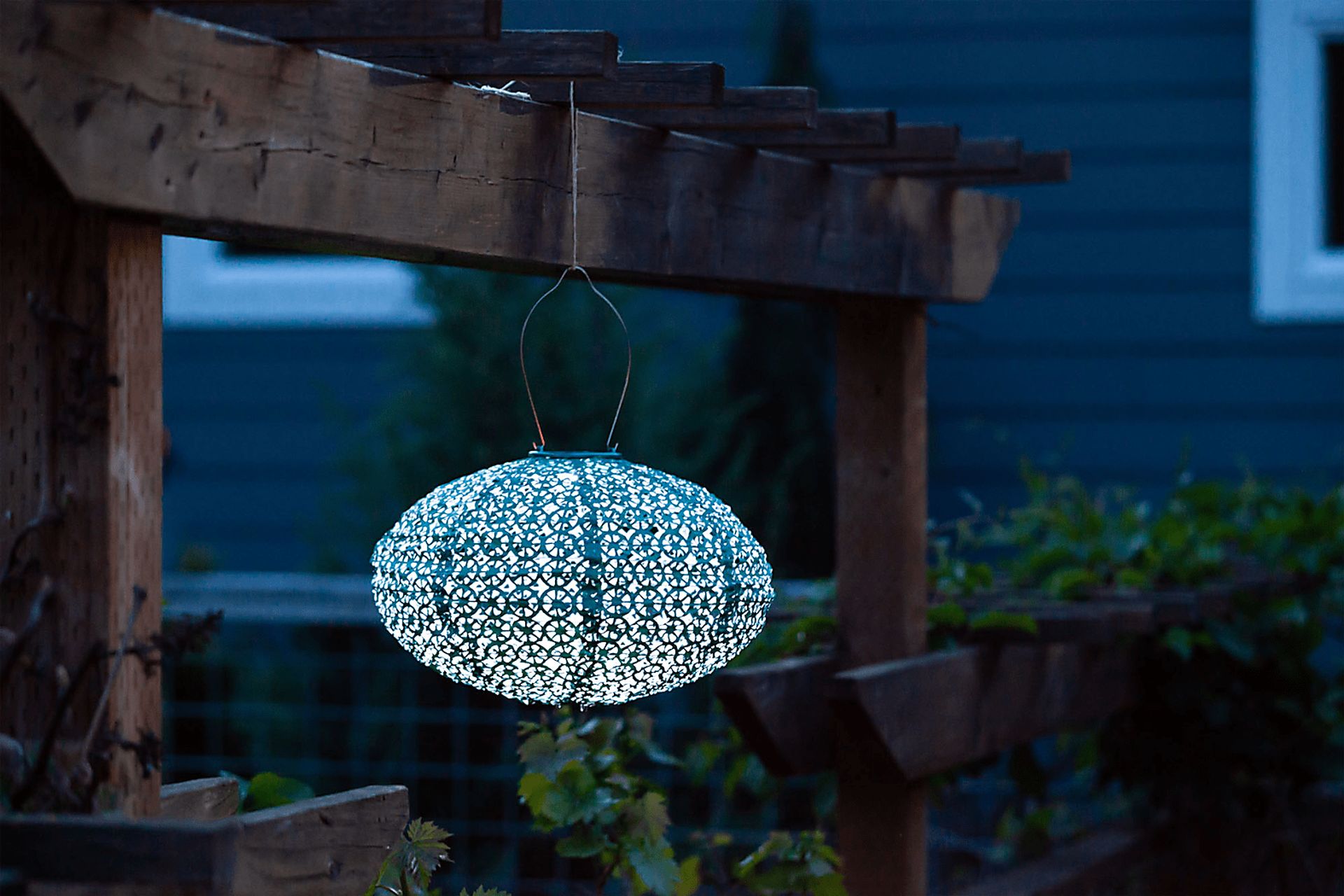 Torchon Emerald Outdoor Solar Lantern - Image 6